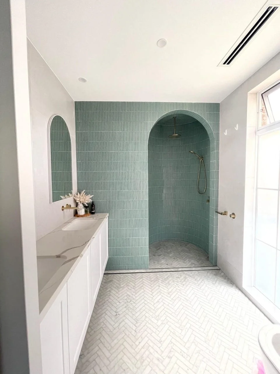 Arched-shower-bathroom-renovation-albert-park.jpg