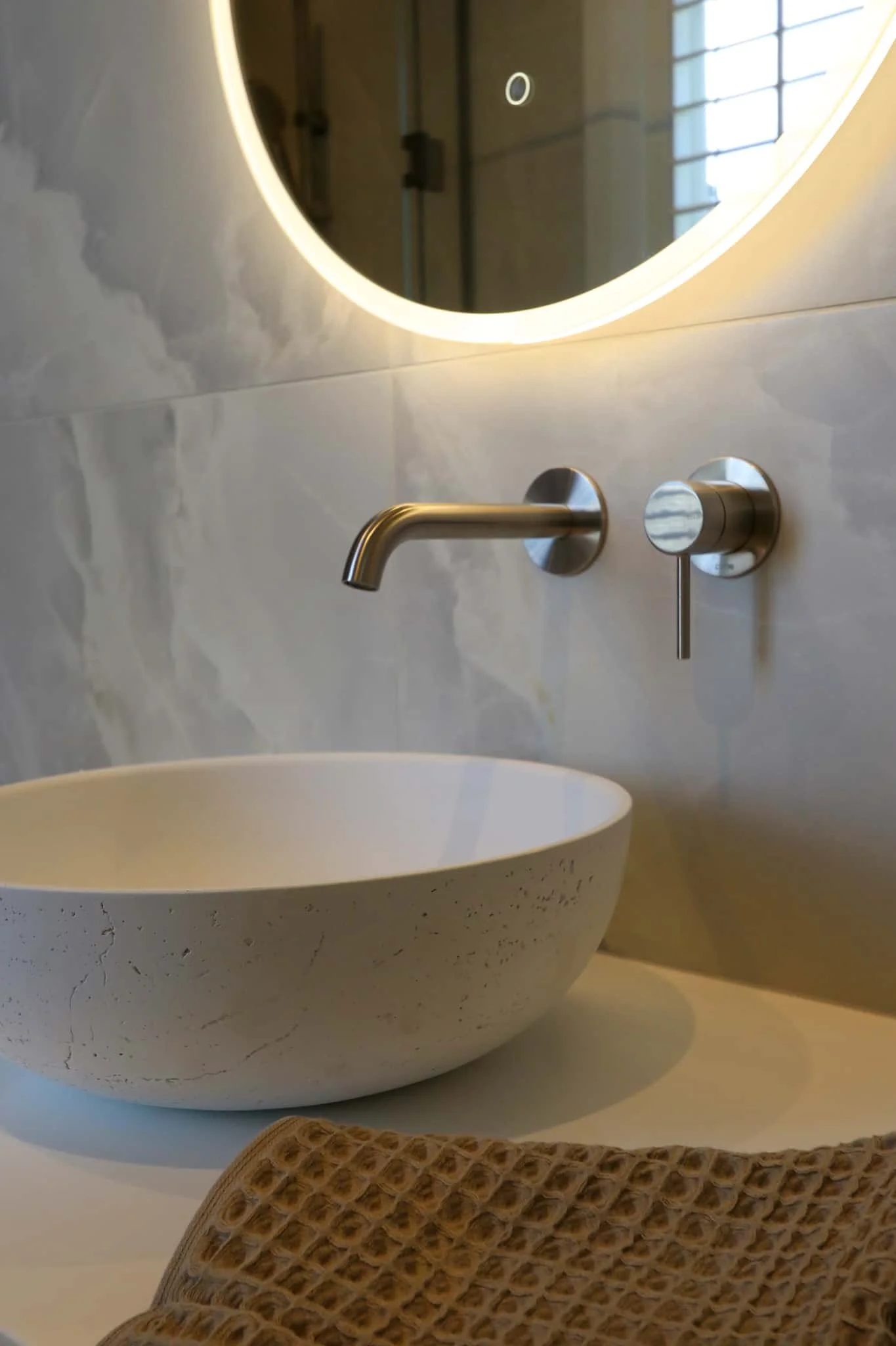 Luxury Strathmore master en suite with reeded glass shower panels, freestanding bath, and double vanity