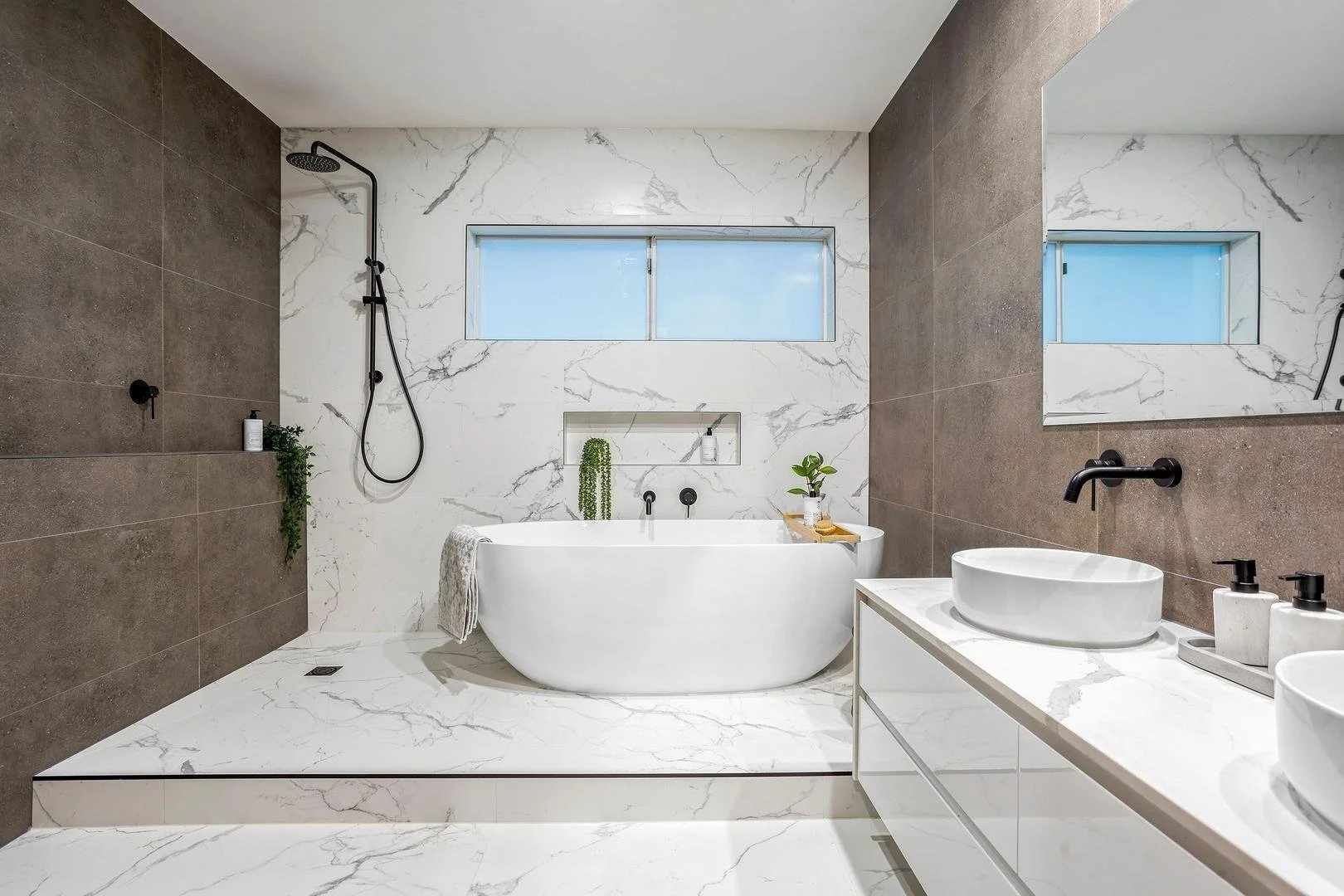 Melbourne custom build luxury home with stone facade