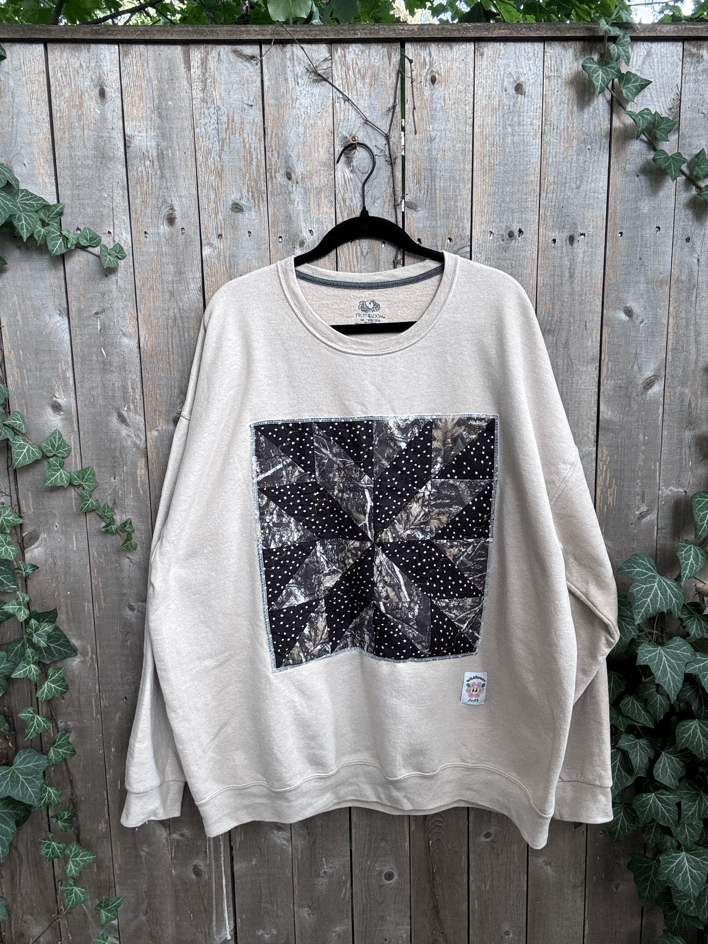 3XL Camo Star Upcycled Sweatshirt