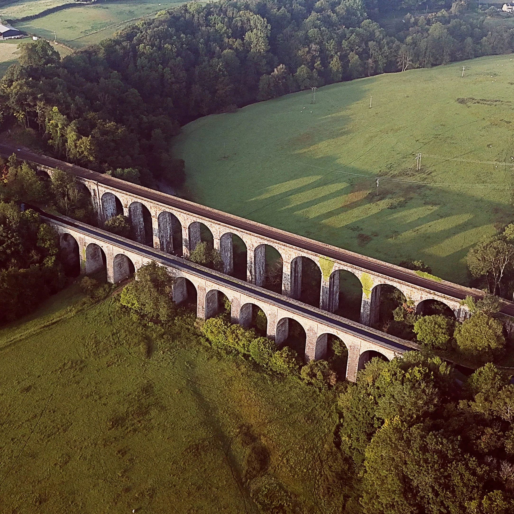paddle Chirk Aqueduct guided Canoe Tour Grizzly Adventurer