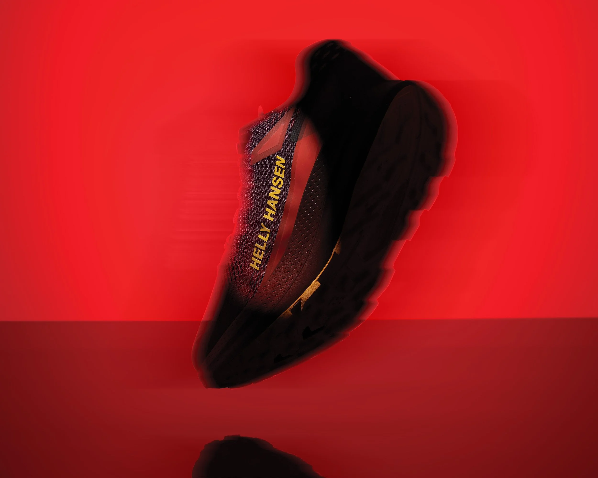 Helly-Hansen-Trail-Runner-Red©Damian-Lamartine-2025_SM.jpg