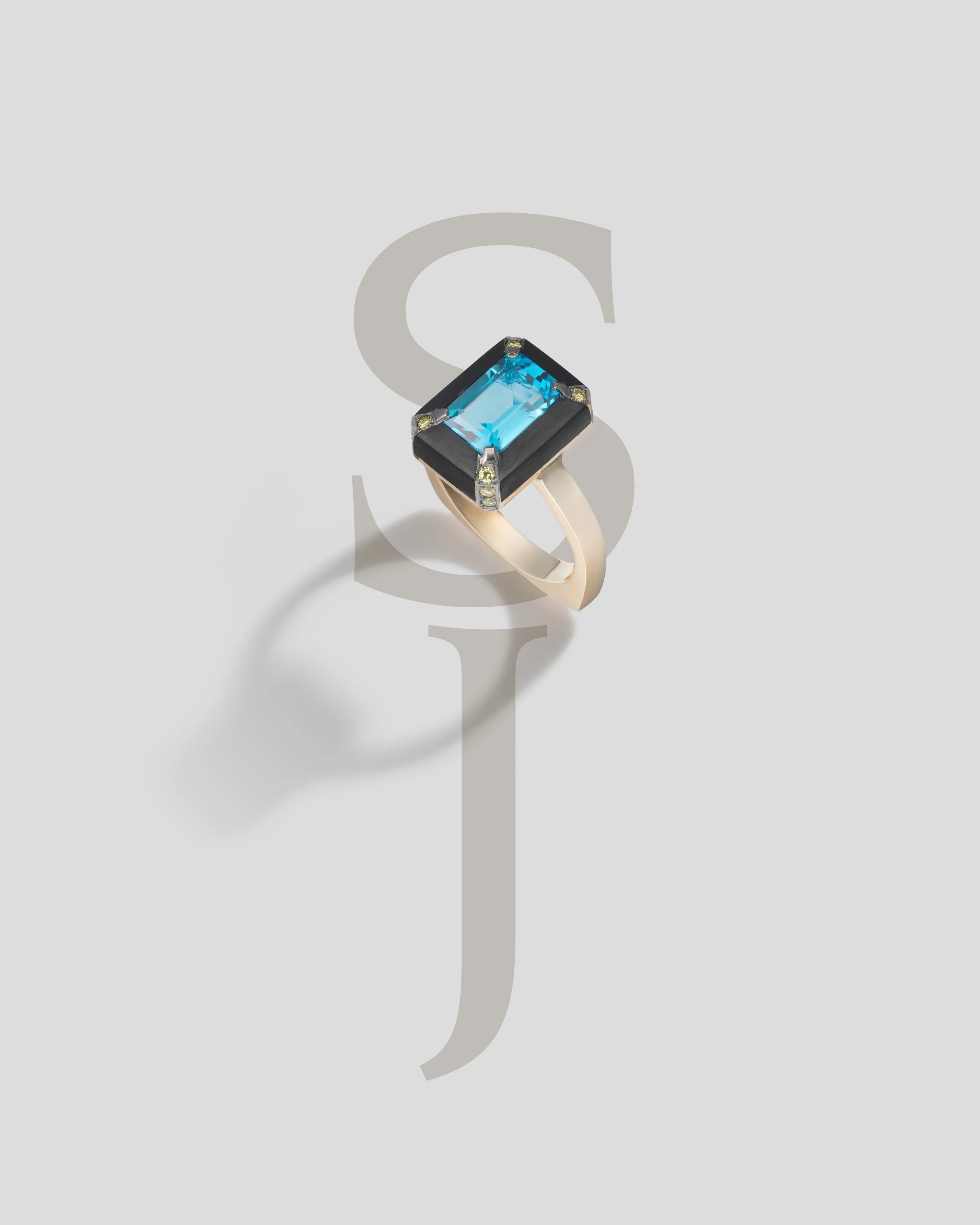 Blue-Topaz-Ring-Strattons©Damian-Lamartine-2025.jpg