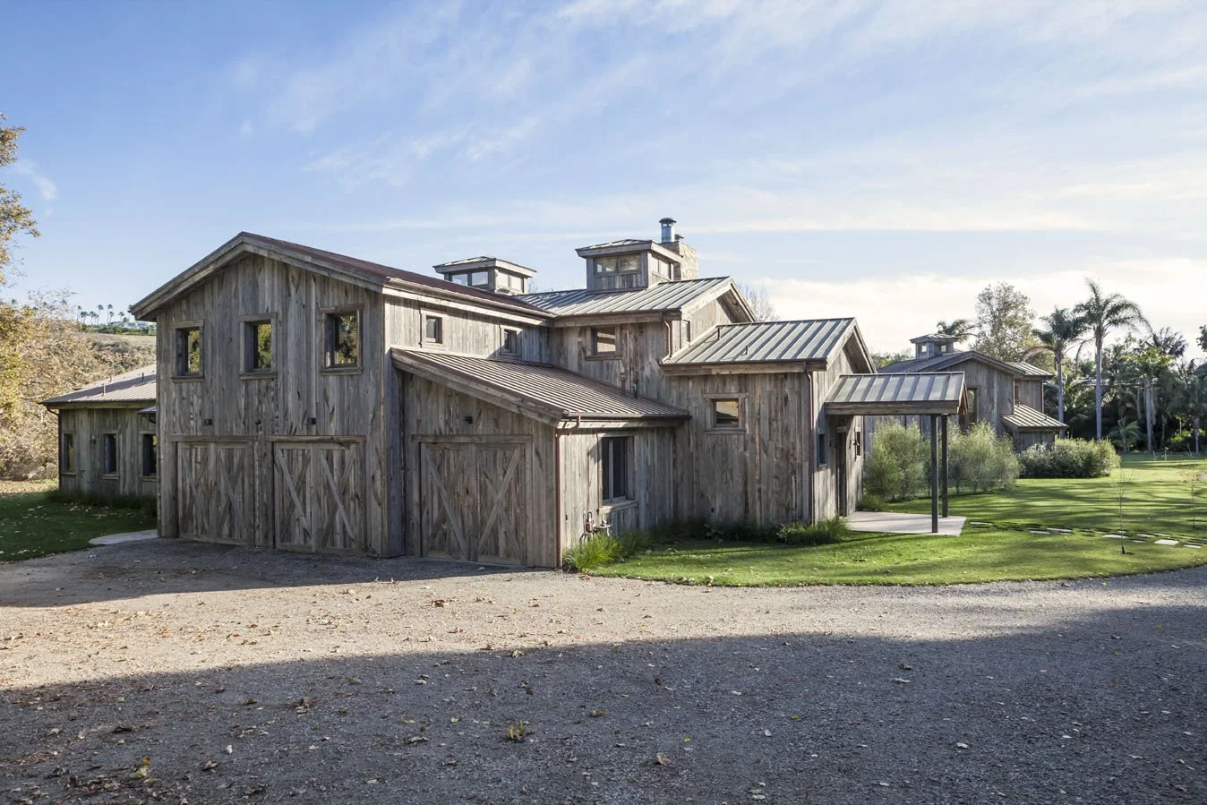 EXTERIOR GARAGE_H copy.jpg