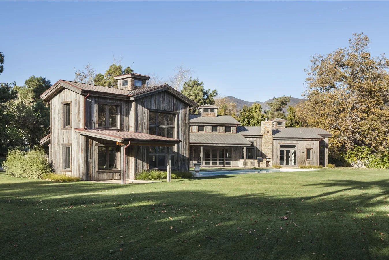 EXTERIOR_STUDIO_HOUSE_POOL_H copy.jpg