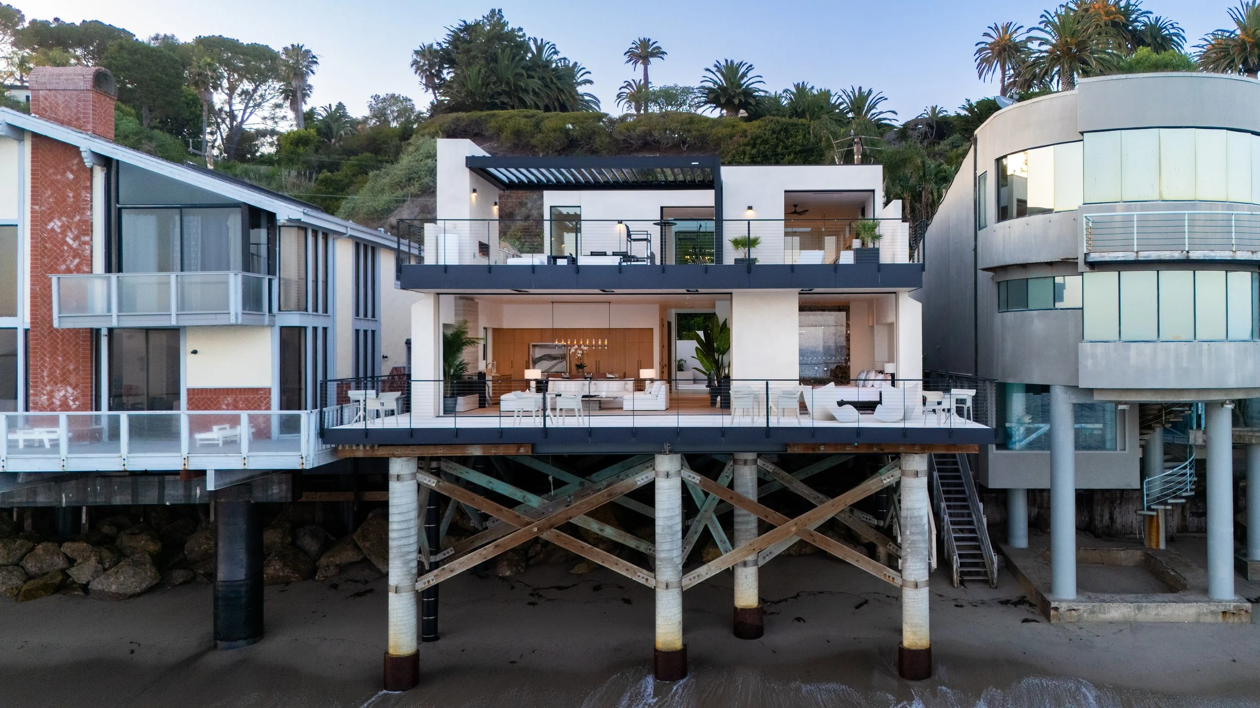 RTABBOTT_MALIBUCOLONY_03.jpg