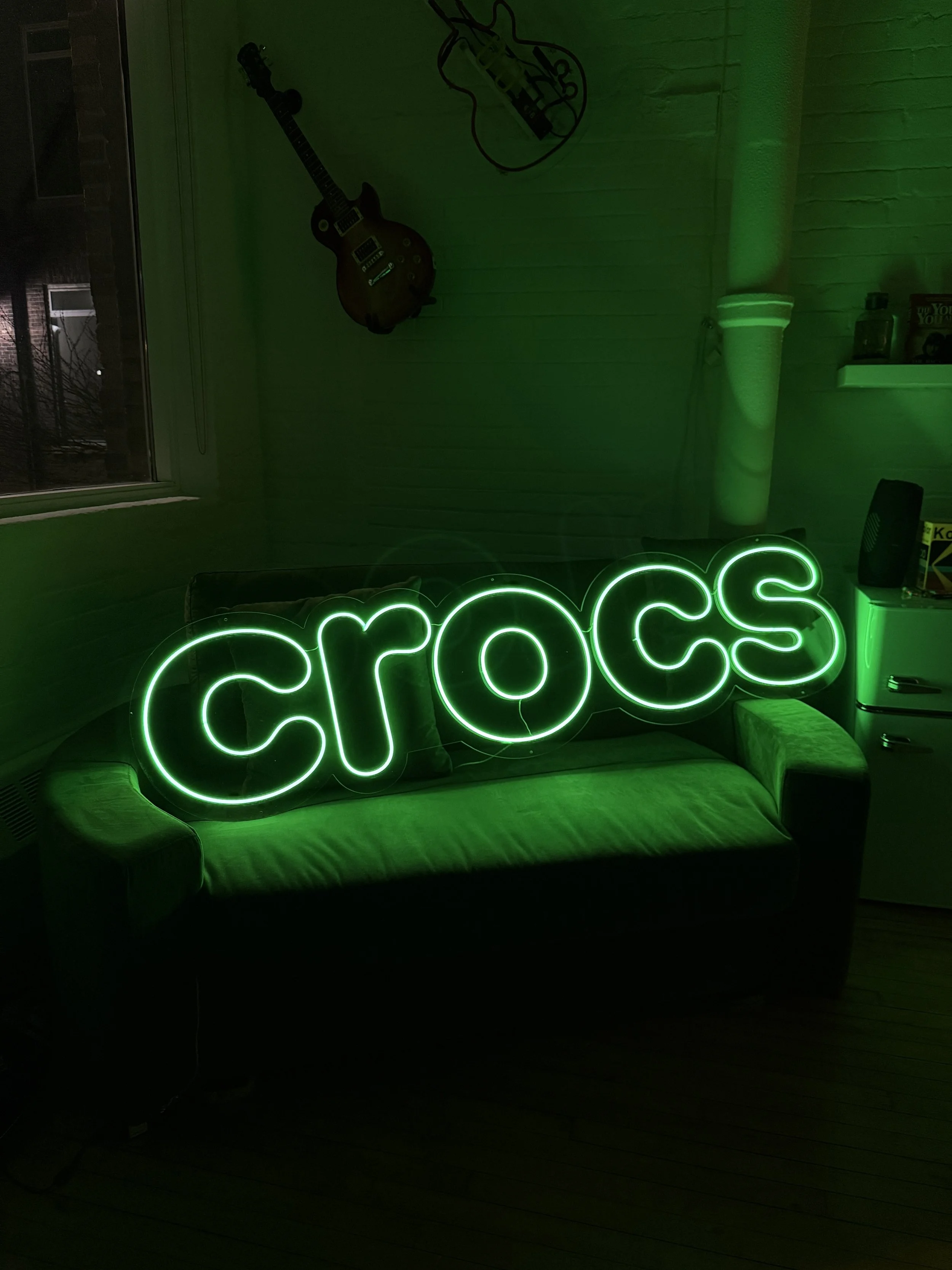 crocs