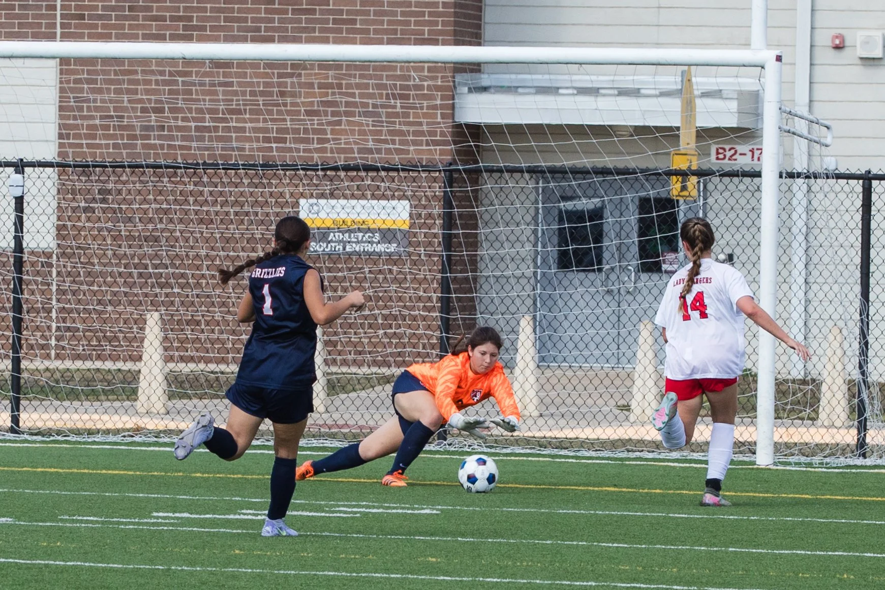 2512_Blue Santa Scrimmage-272.jpg