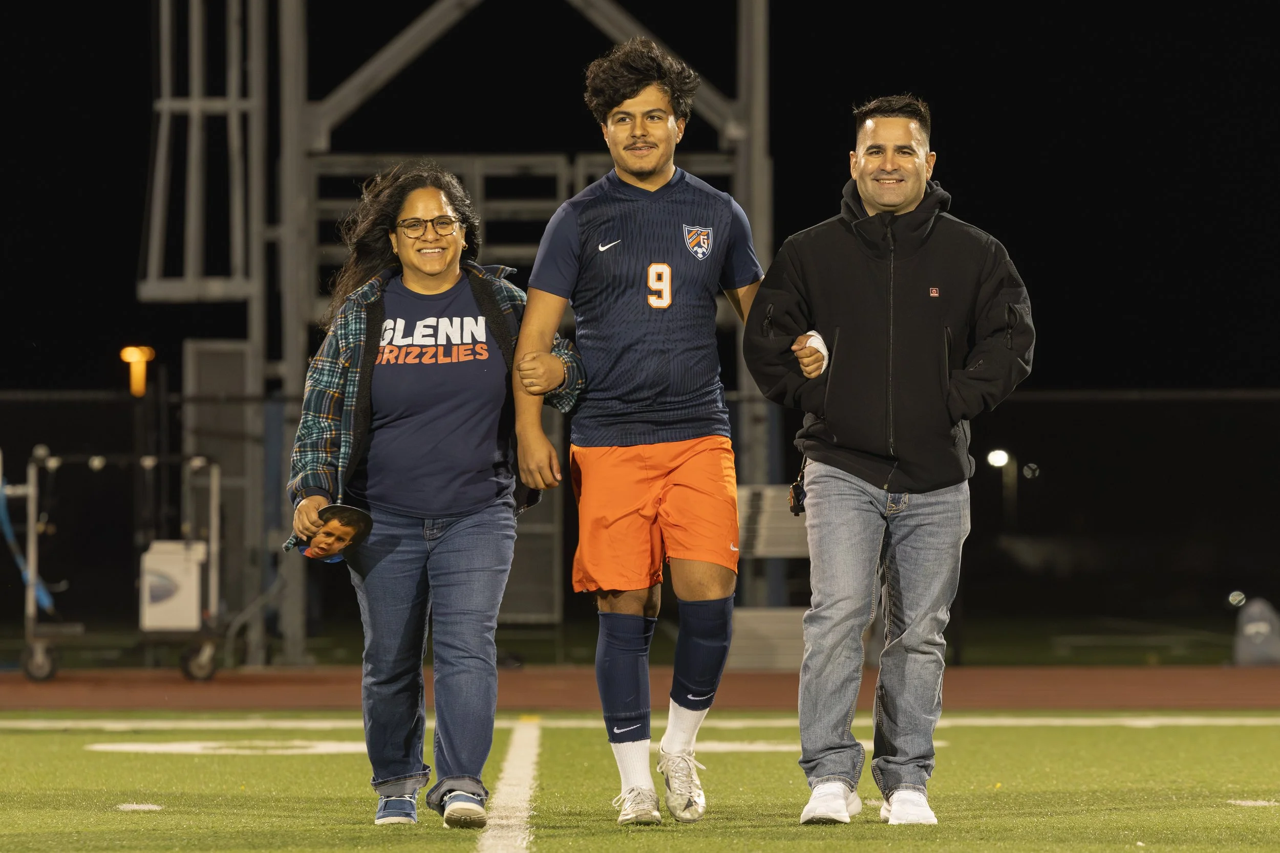 GFCSeniorNight(15).jpg