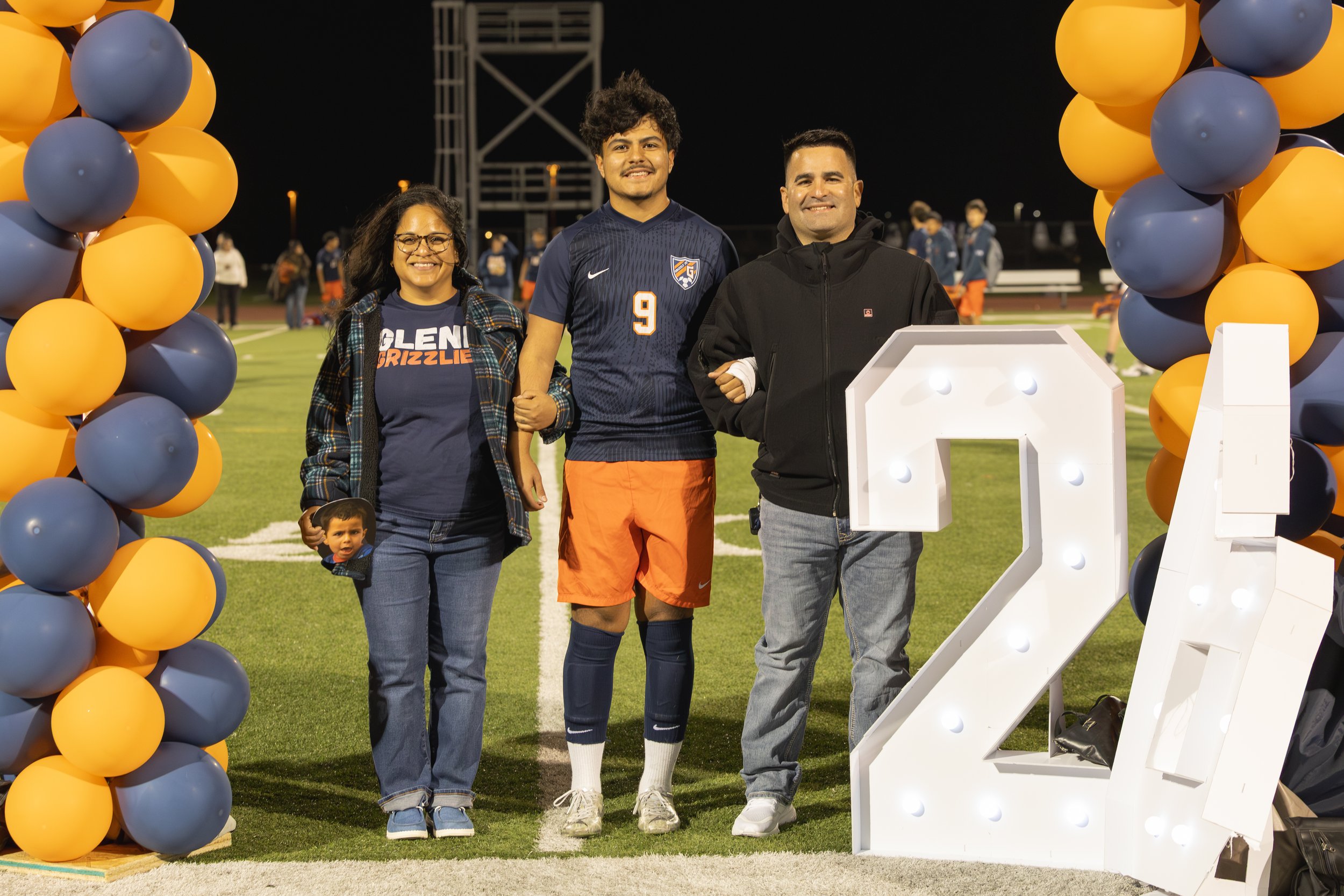 GFCSeniorNight(17).jpg