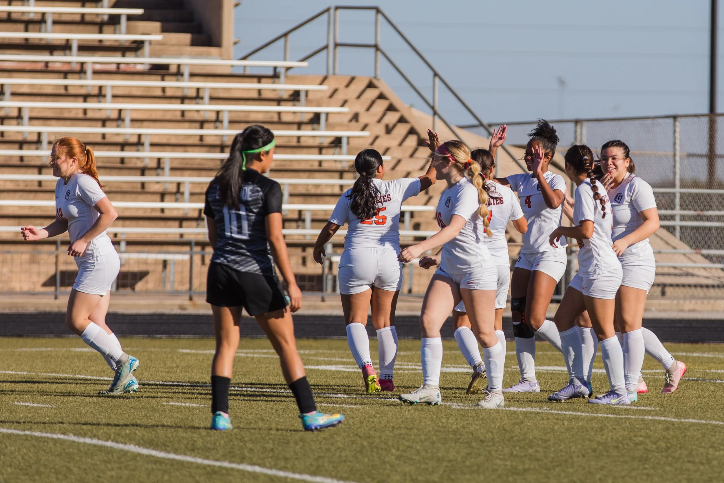 2512_ECHS vs Glenn Scrimmage-4.jpg