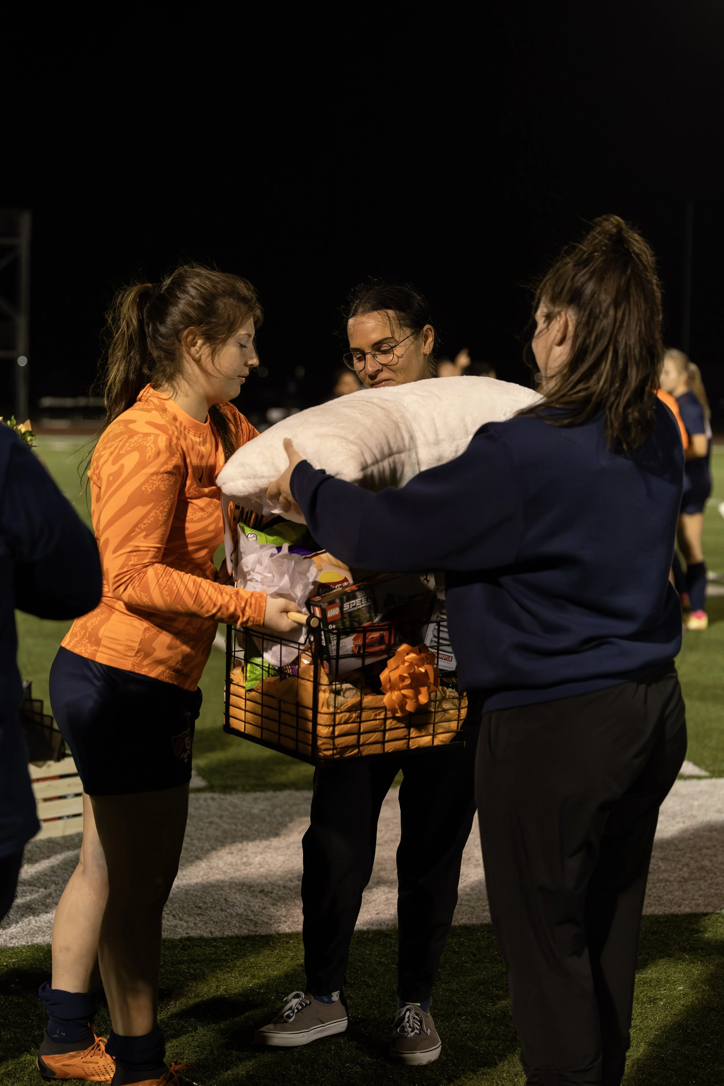 LGFCSeniorNight(23).jpg