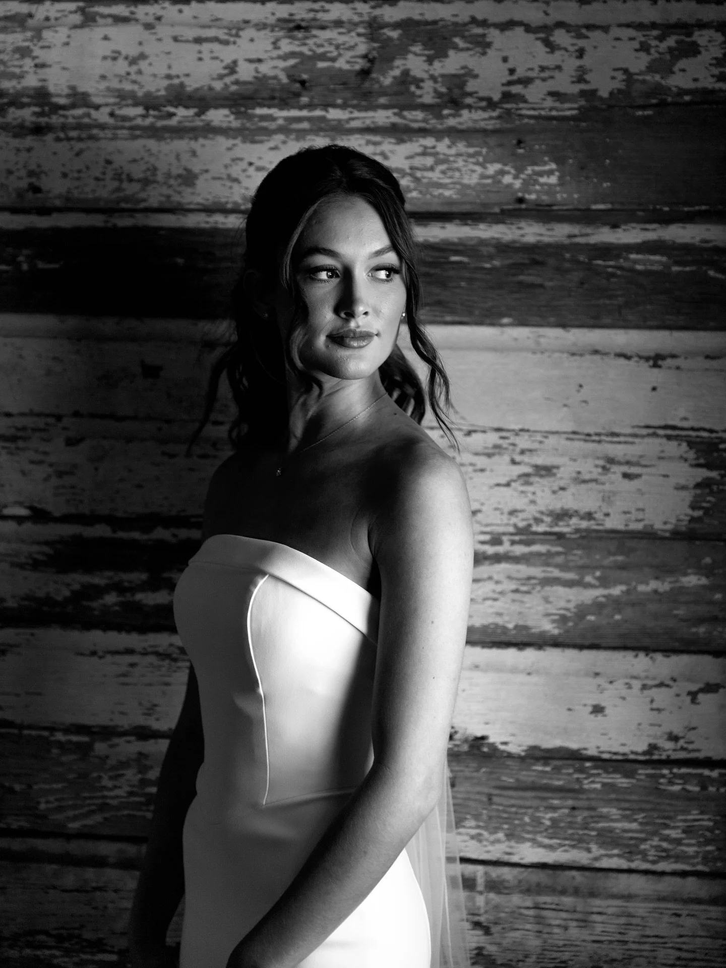 Fly this girl as high as you can into the wild blue 🕊️ #brickbride 

PC :: @_t_photography7