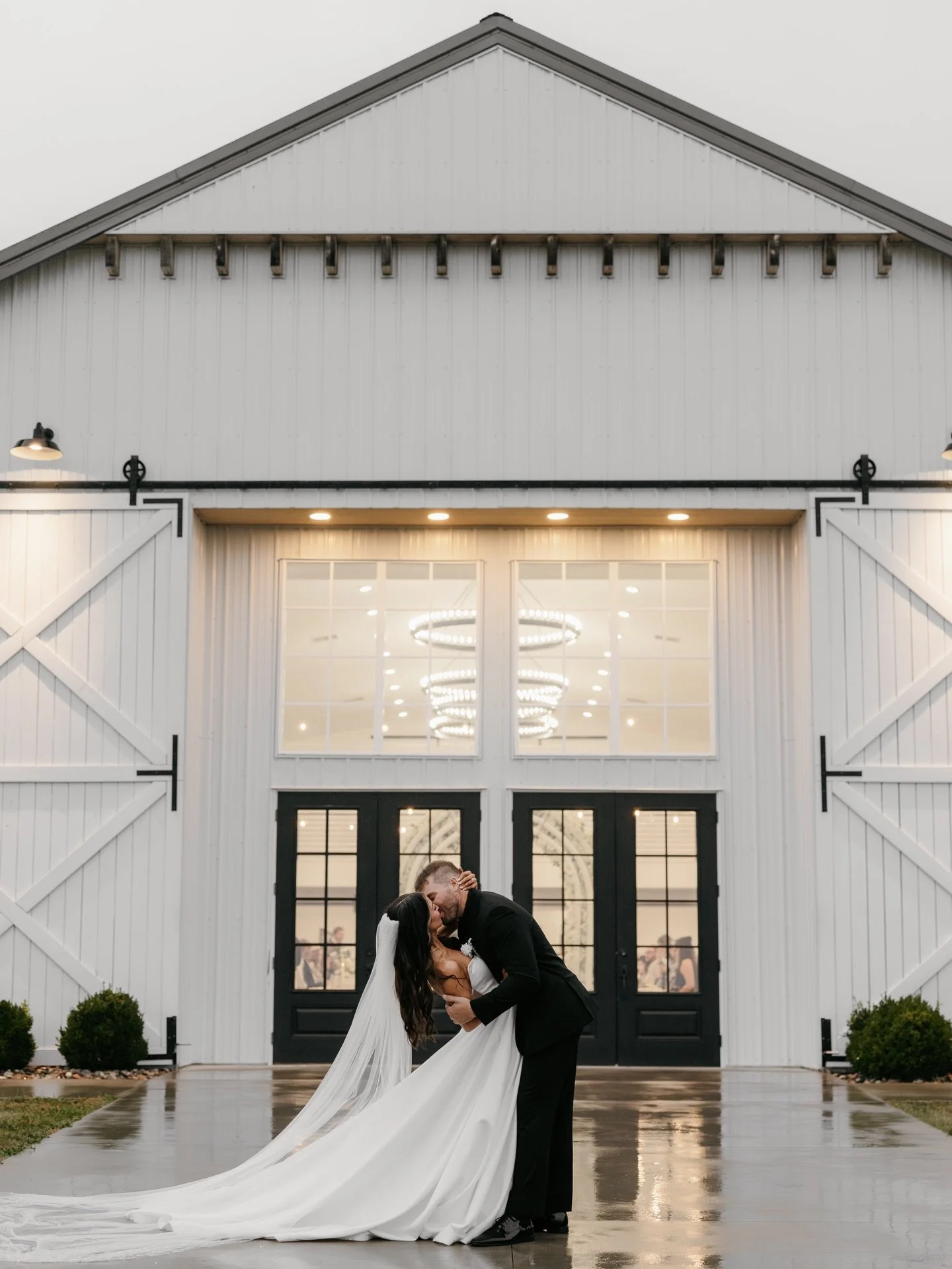 Love, unbothered 🌧️ #brickbride

PC :: @alexbo.photo