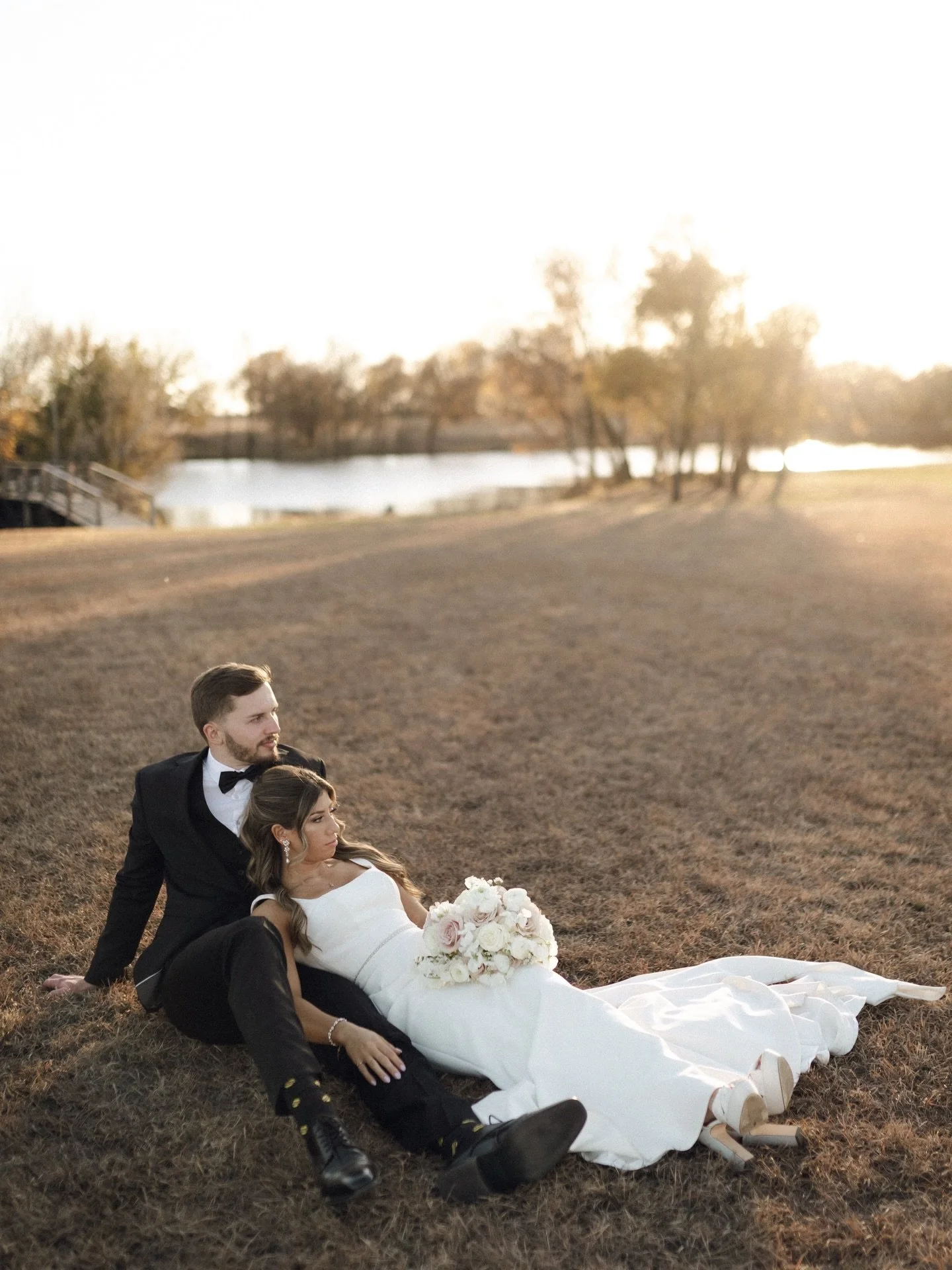 Not a note in sight 😮&zwj;💨 #brickbride 

PC :: @lyndimishephoto