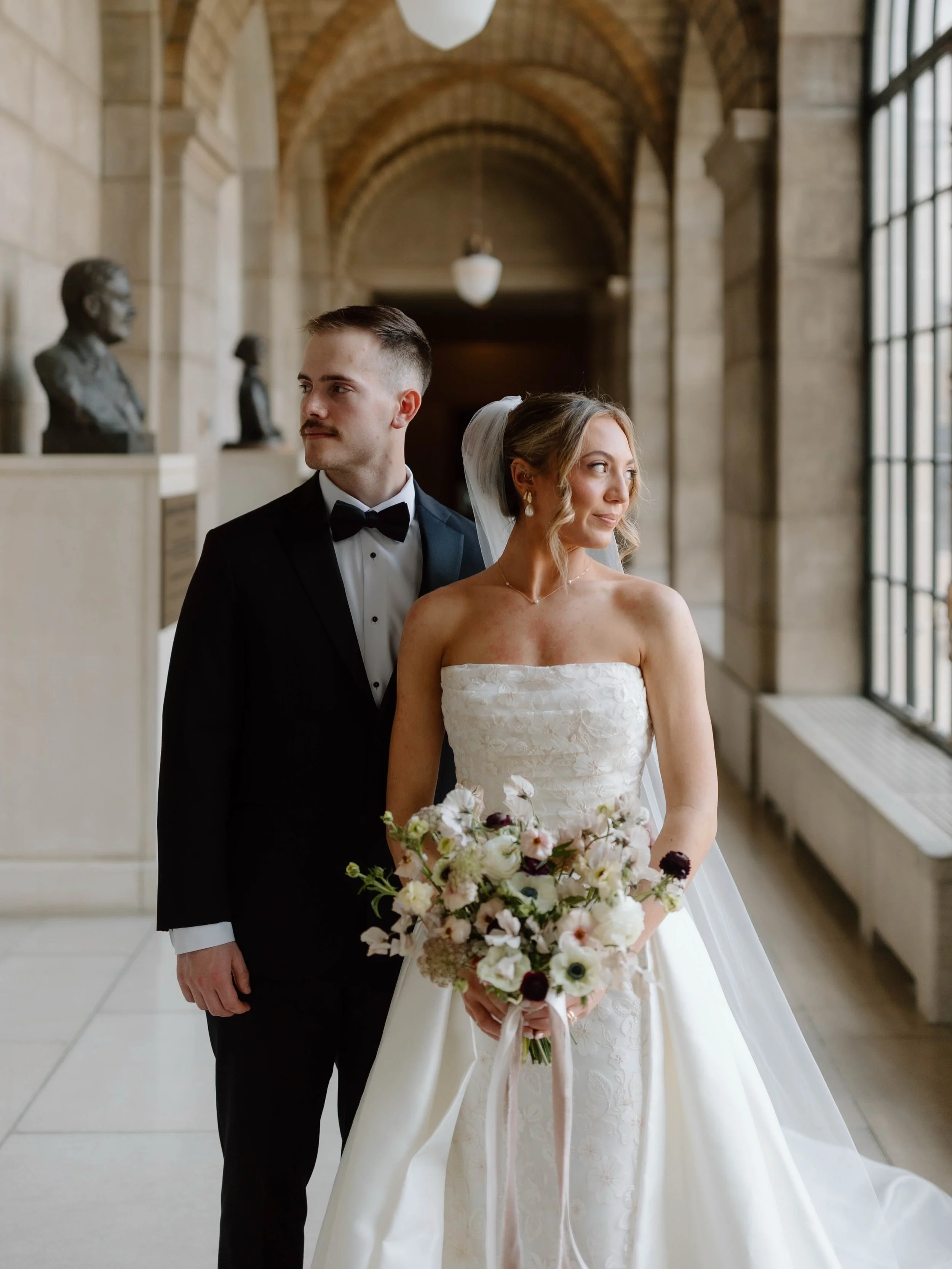 No notes in sight 🧑&zwj;🩰 #brickbride 

PC :: @juliavaylynphoto