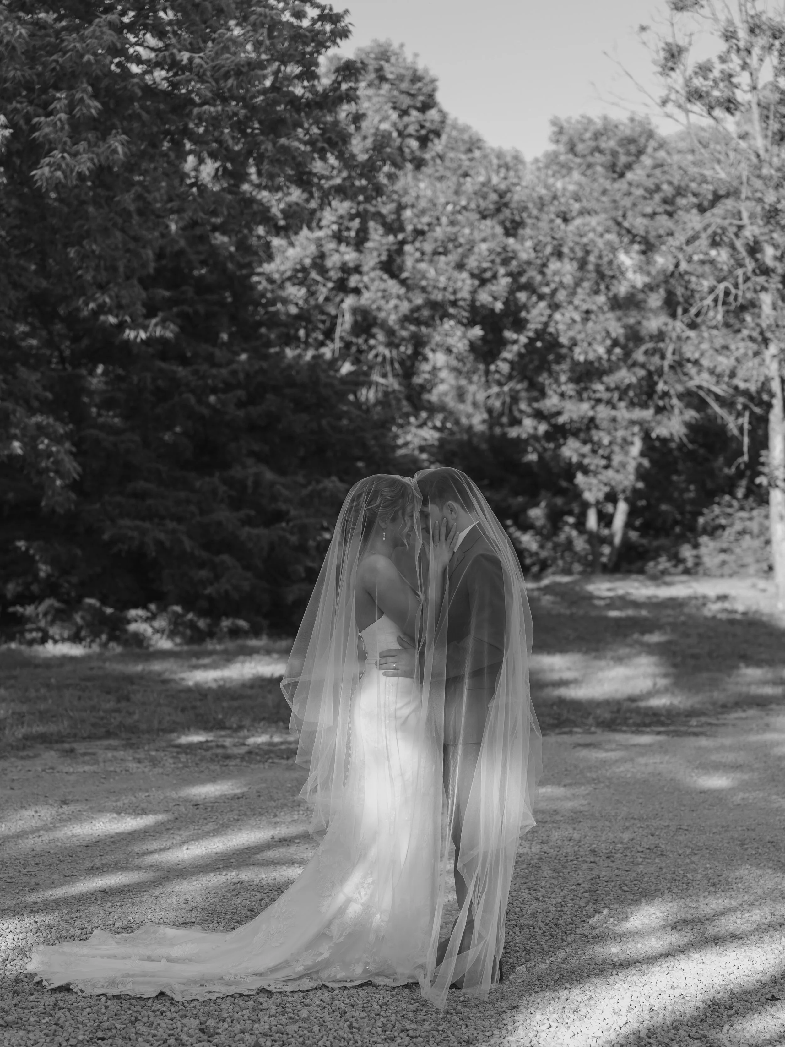 A love like this 🩵 #brickbride 

PC :: @nikkiannettephotography