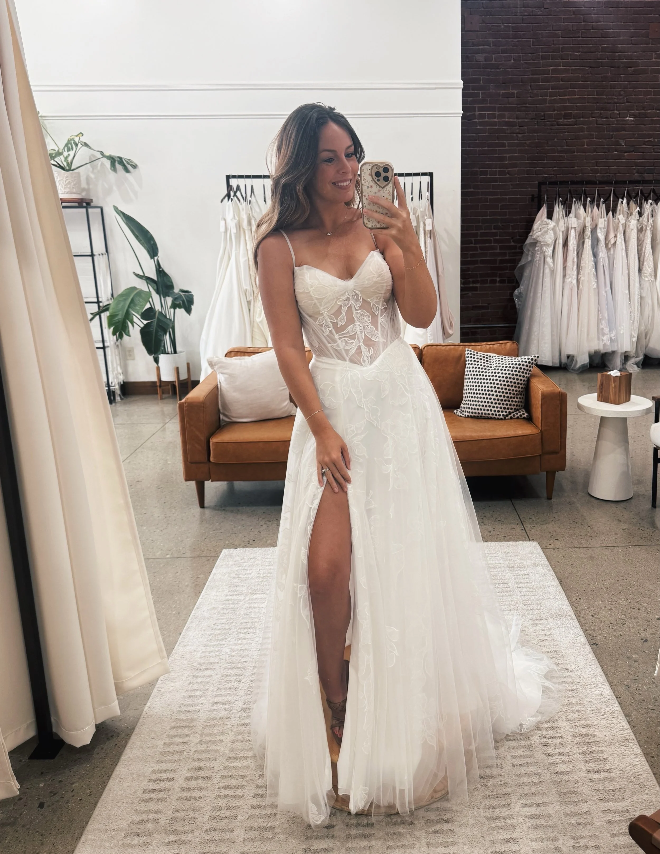 1-5 which are you wearing down the aisle?! Ready set go!! 🏃&zwj;♀️💨 

#bridalgown #weddingdress #offtherackbridal #samplesale #wichitaks