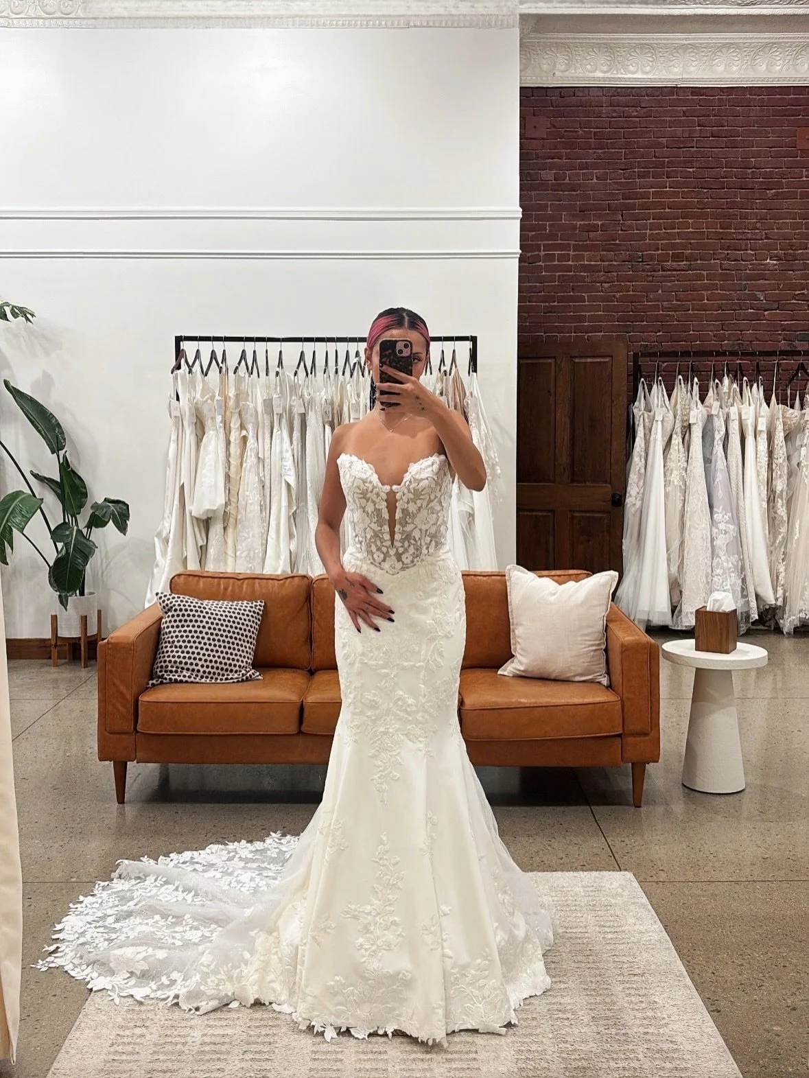 Just in time for the weekend ⚡️✨ www.brickandbustlebridal.com