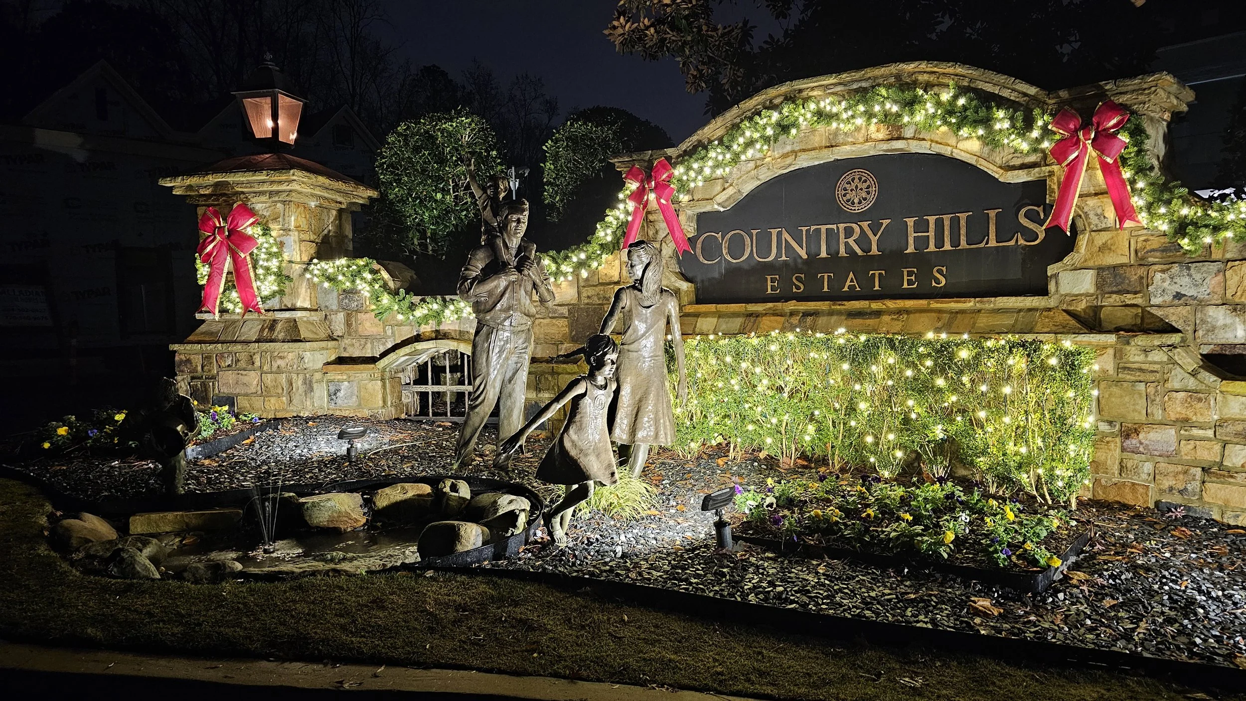 Country Hills Estates HOA Atlanta commercial Christmas light installation 
