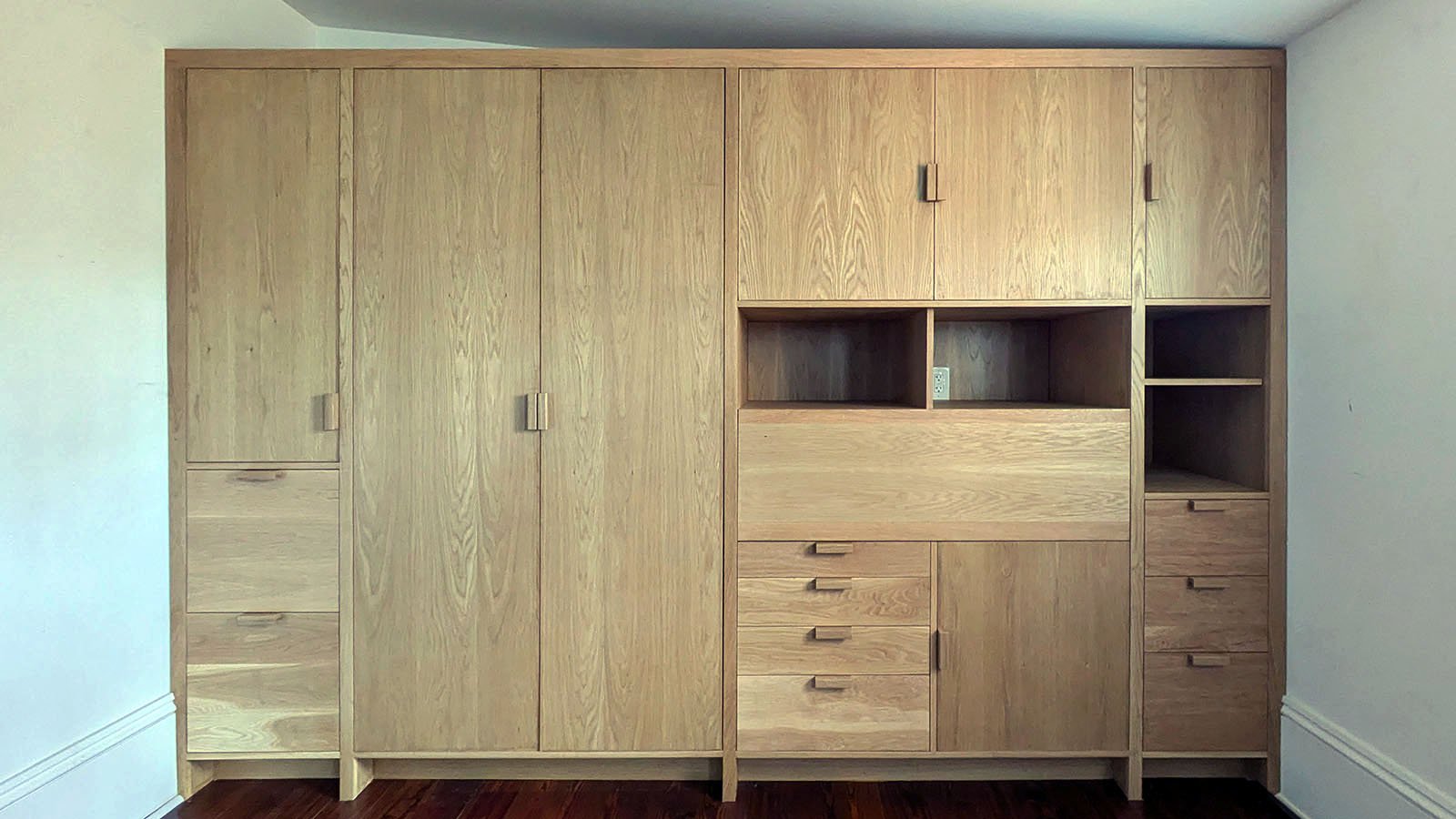 furn-builtins02.jpg