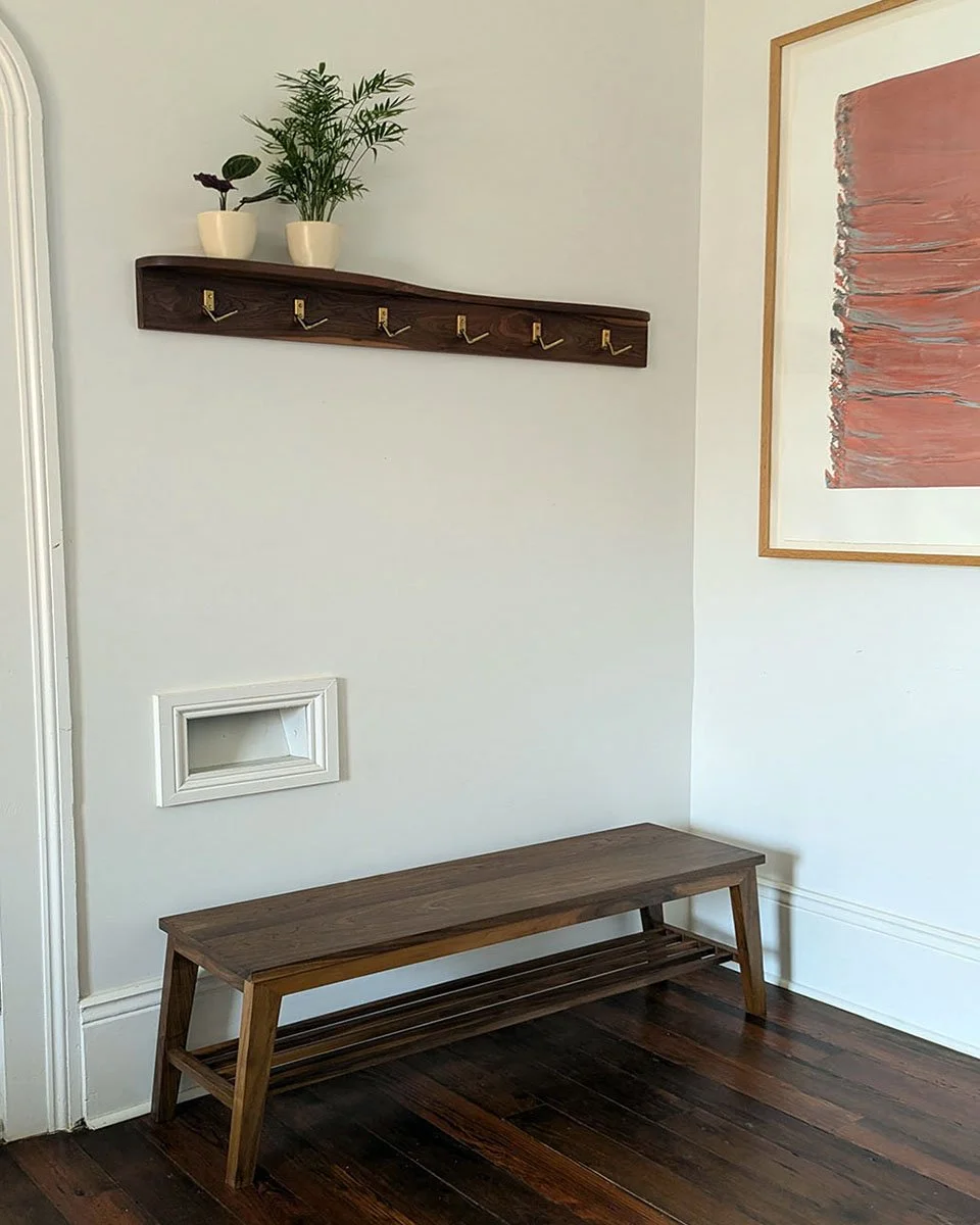 furn-entrybench01.jpg