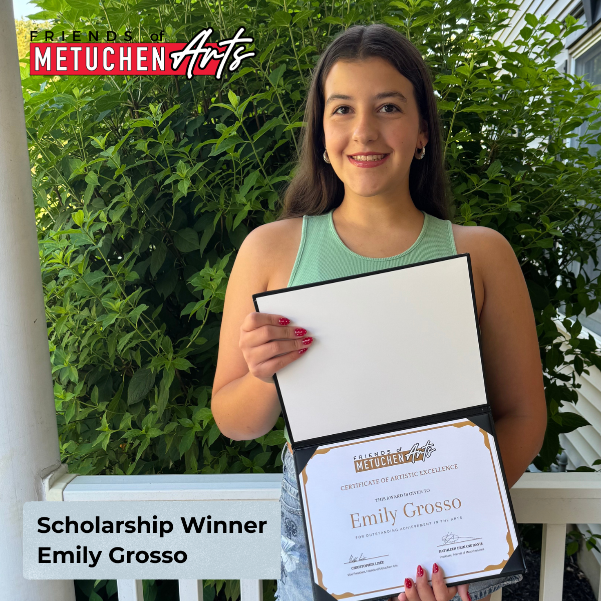 emily grosso(4 x 4 in).png