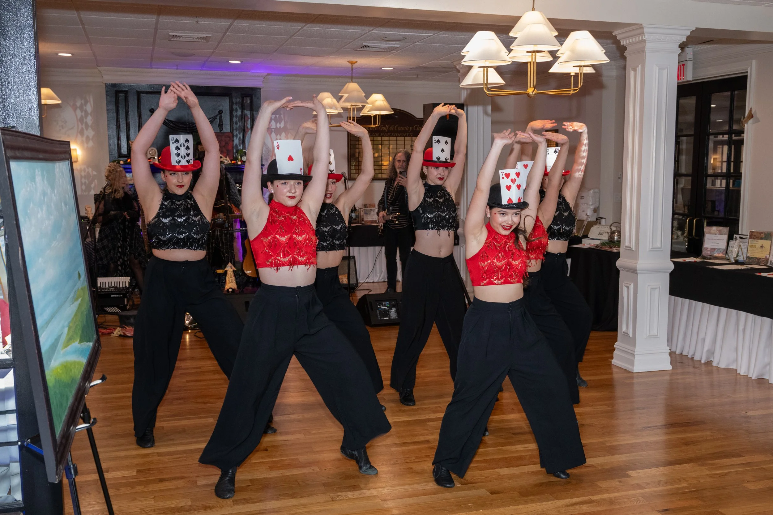 FOMA Gala Through the Looking Glass 3-7-26-95.jpg