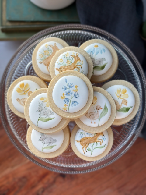 Woodland Animals & Wildflowers on Cake Plate.png