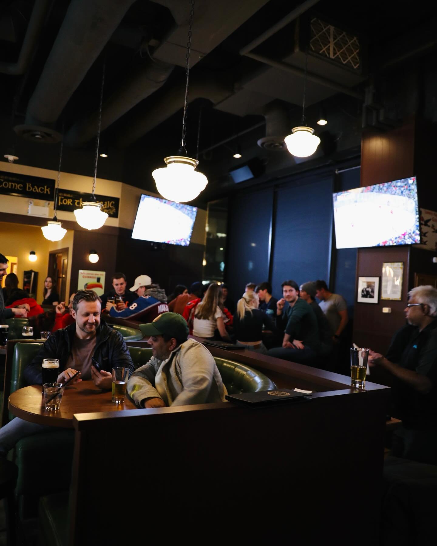 Saturday night hockey games are best spent at O&rsquo;Byrne&rsquo;s Ice District 🧊🏒

This Saturday is the battle of Alberta and our downtown location is the perfect spot to head to for your pre or post game drinks, we&rsquo;re not even a 5 minute w