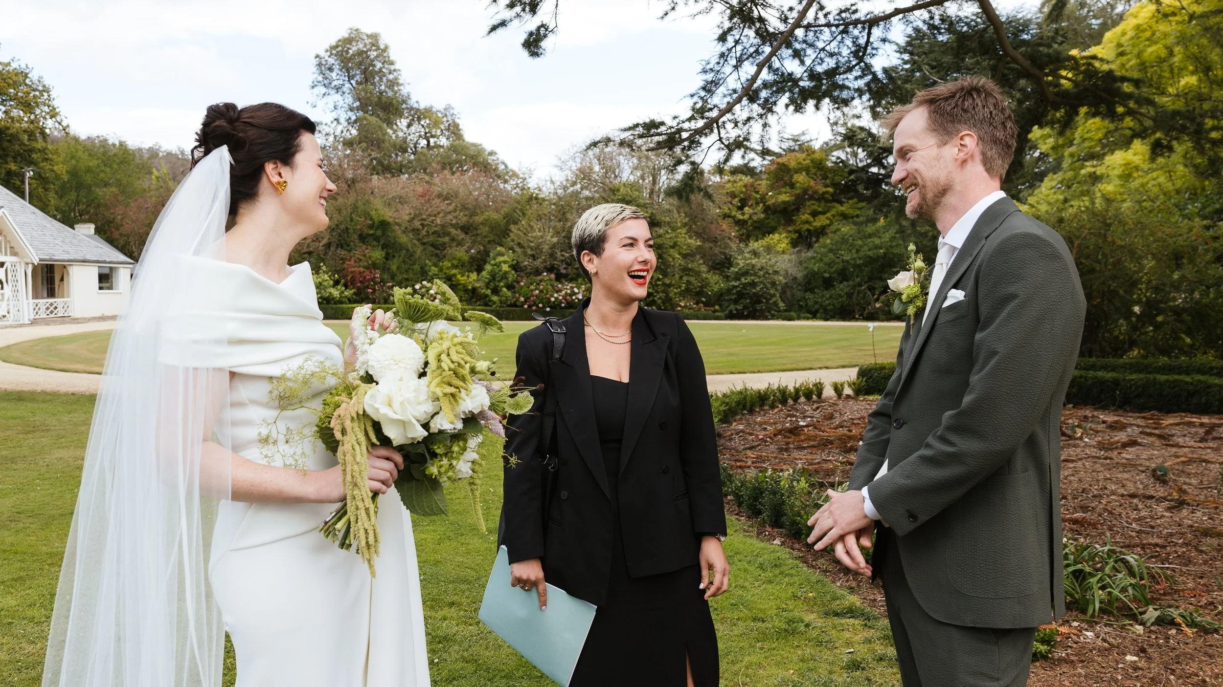 NinaHamilton-TasmanianWeddingPhotographer-Arabelle+Marris-Valleyfield-NewNorfolk-143.jpg