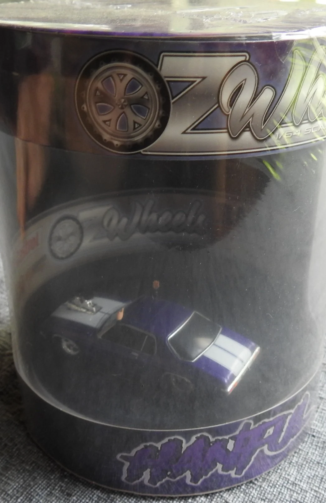 OZ Wheels Hanful Skid Die-Cast Model