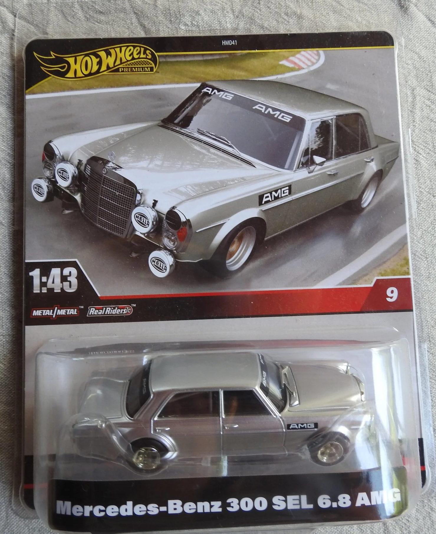 Hot Wheels Premium Mercedes-Benz 300 SEL 6.8 AMG
