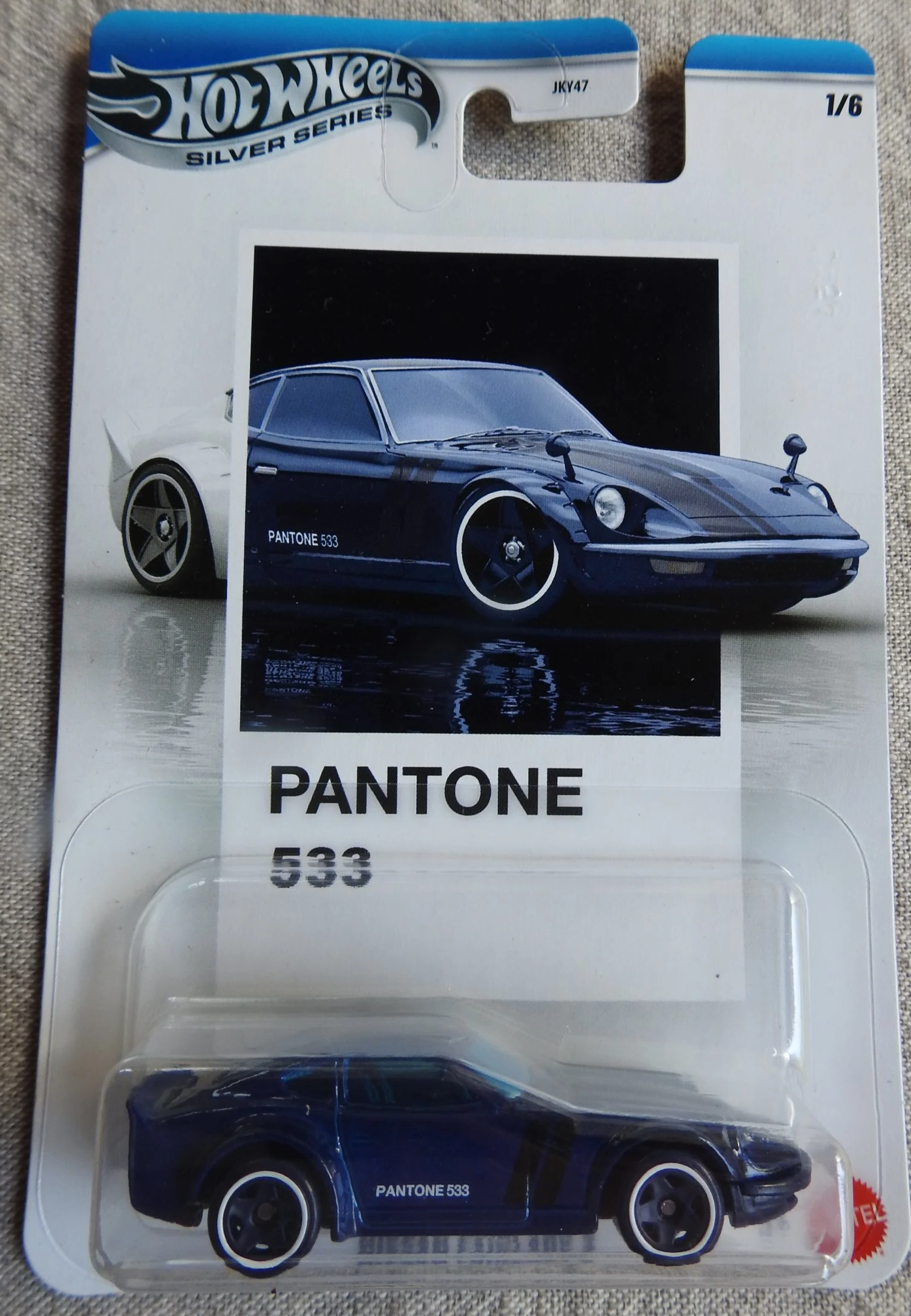 pantone nissan fairlady