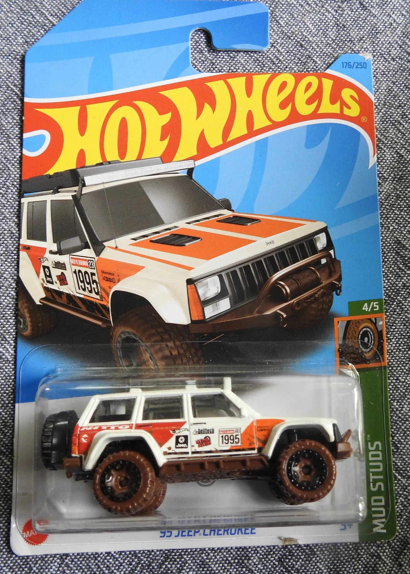 Hot Wheels '95 Jeep Cherokee - Treasure Hunt Edition