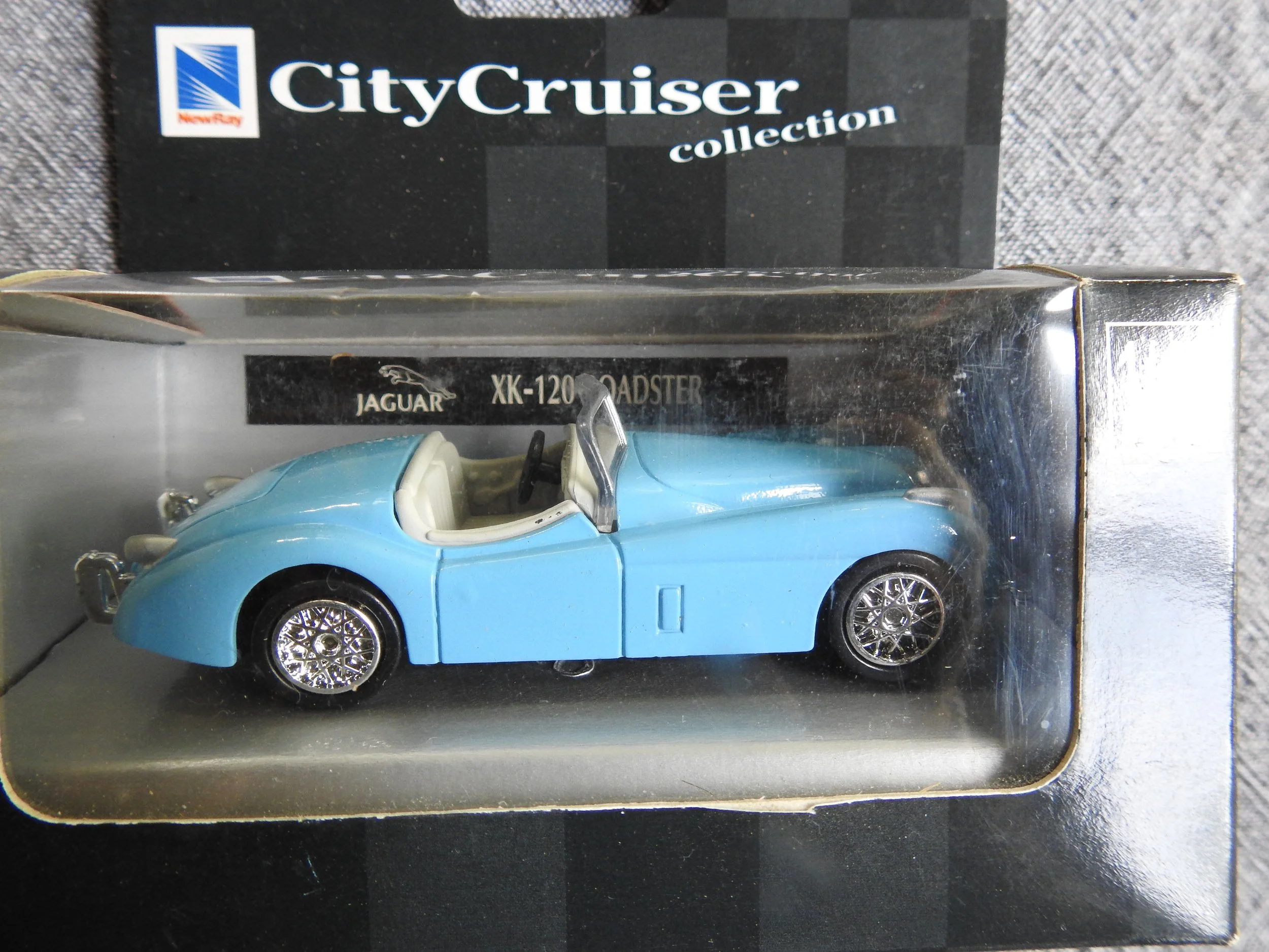 City Cruiser Collection: Jaguar XK 120 Roadster