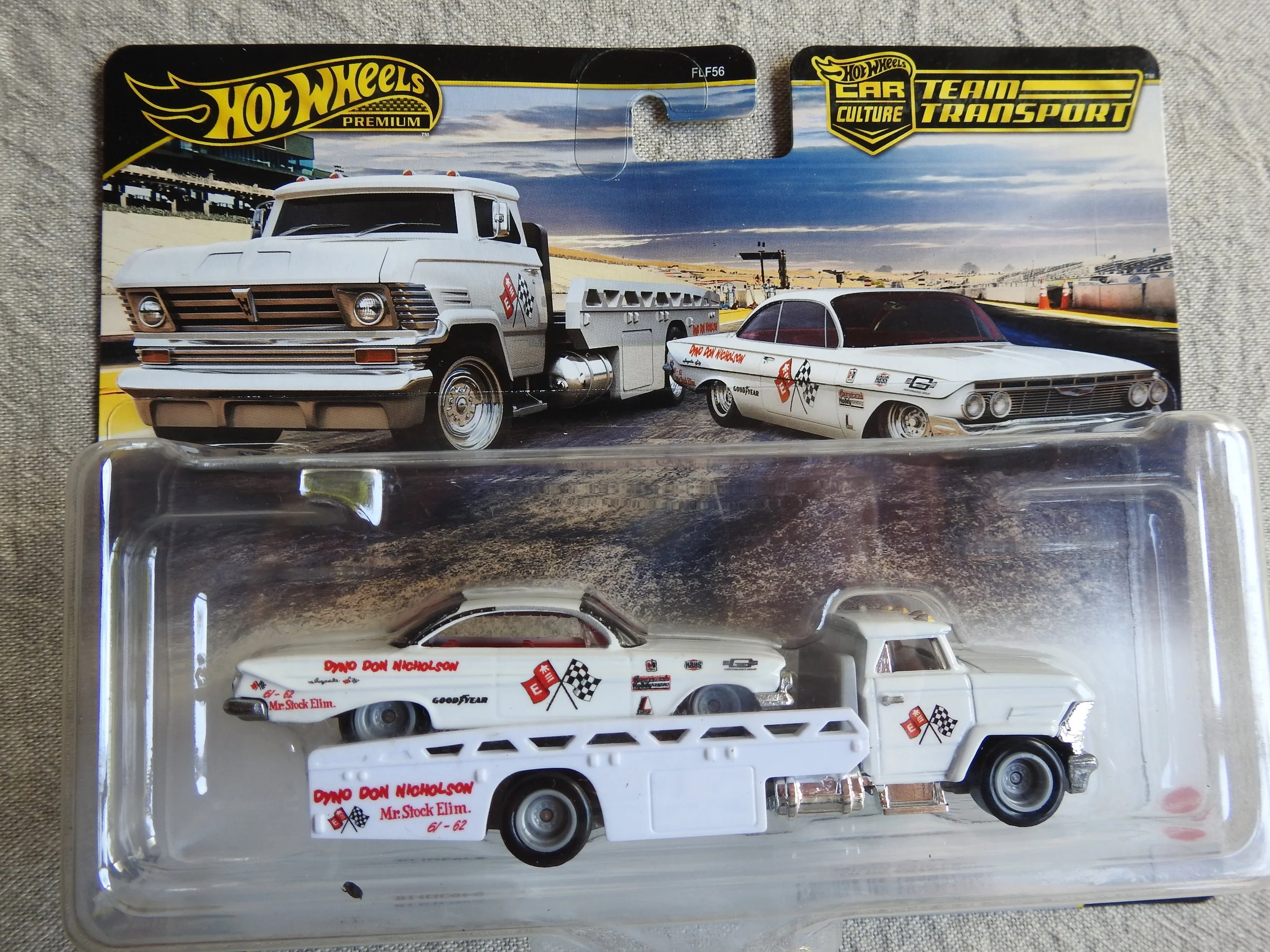 Hot Wheels Team Transport: '61 Impala & Horizon Hauler