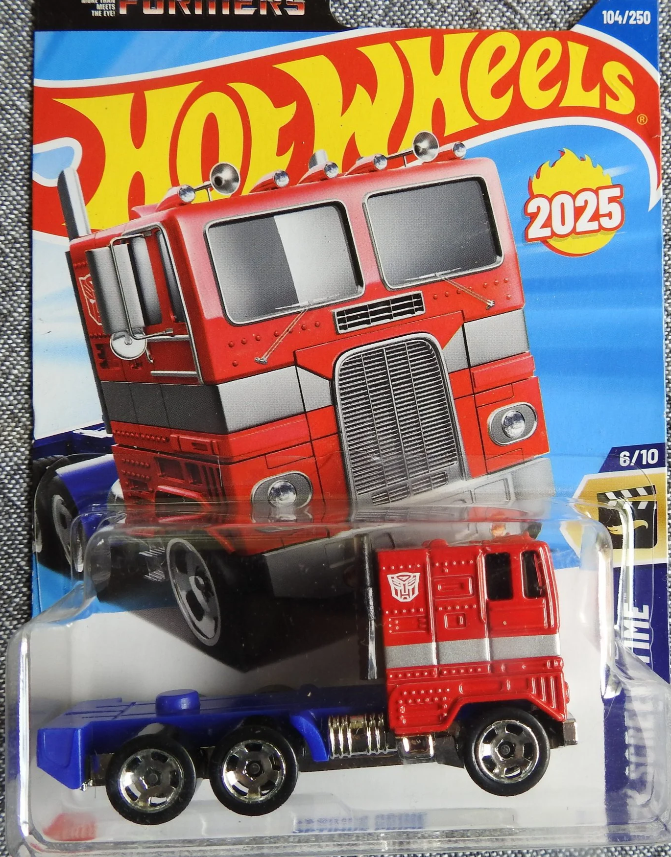 Hot Wheels Transformers Optimus Prime