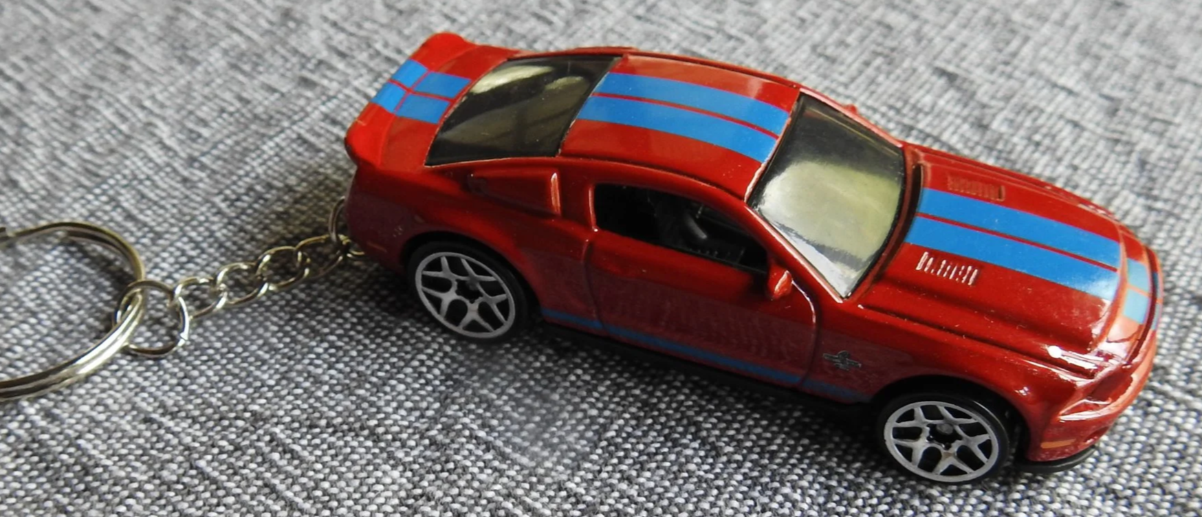 Hot Wheels Ford Shelby Keyring