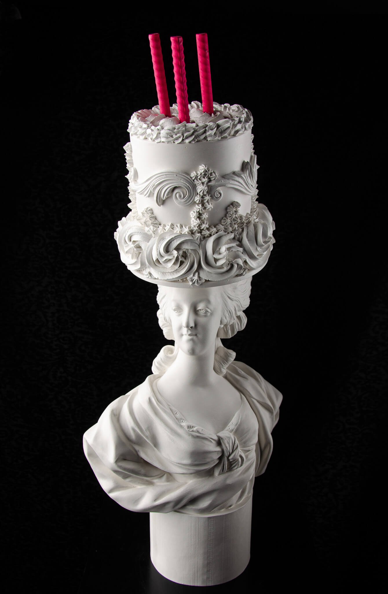 Au_Revoir_Paris_Convict_Cake_Plaster_23HX11WX9D.jpg