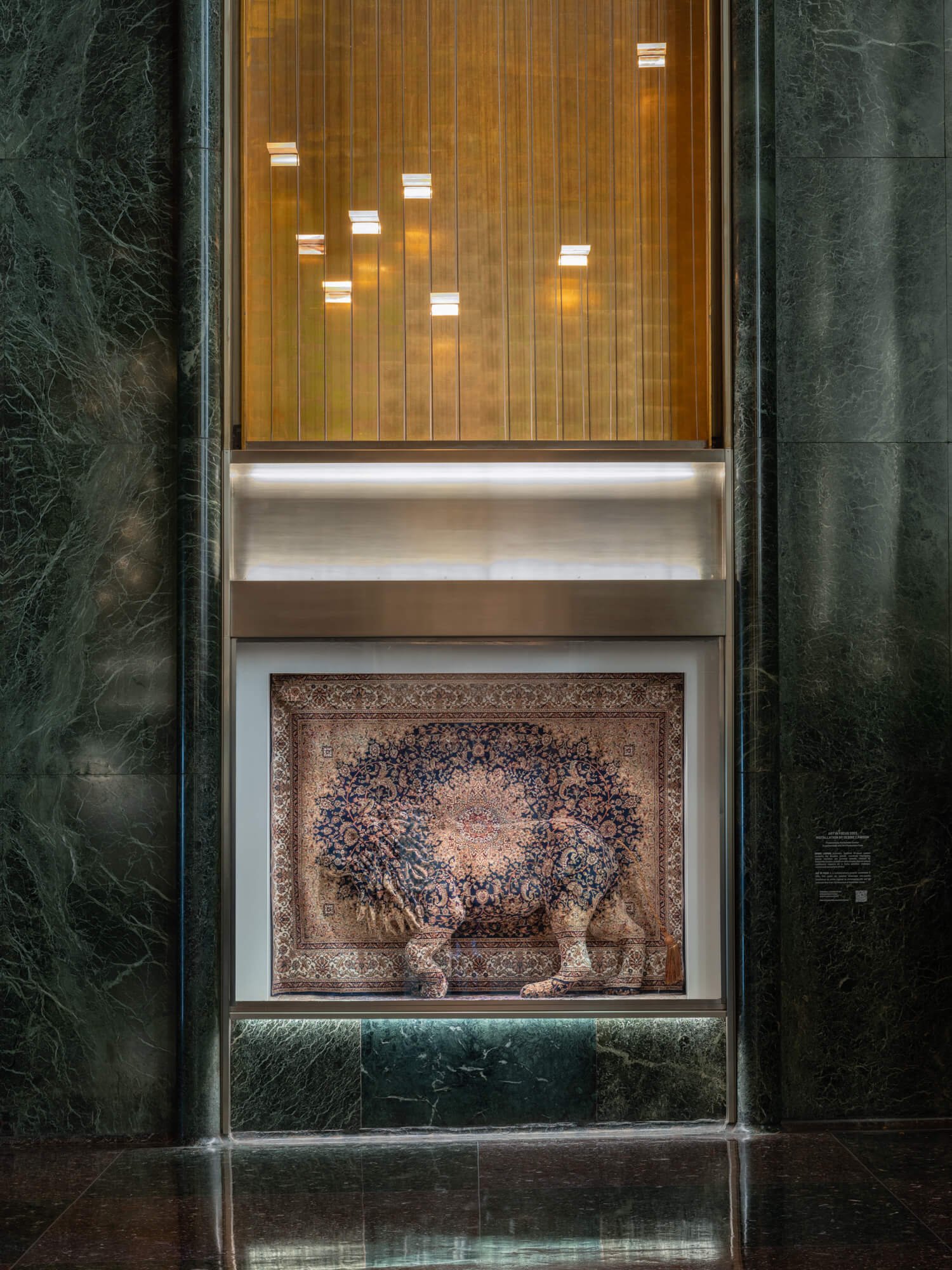Blue_Lion_for_Rockefeller_Center._Photo_by_Daniel_Greer.jpg