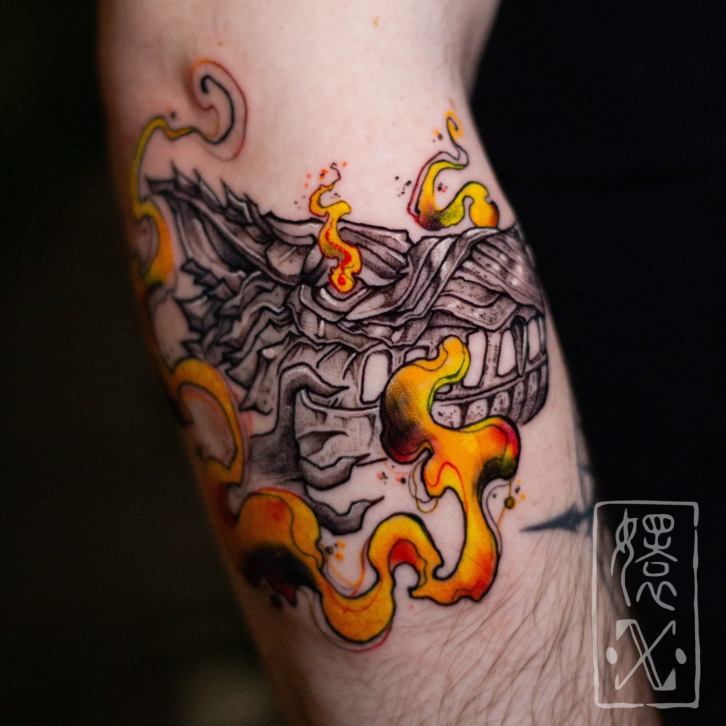 Grond - the Wolf&rsquo;s Head Ram

Obsessed over @snayke.tattoo&rsquo;s rendition of the great battering ram Grond from @lordoftherings. With Crys&rsquo; vibrant colors and bold and delicate lines, Crys&rsquo; books are open for more! 

From video ga