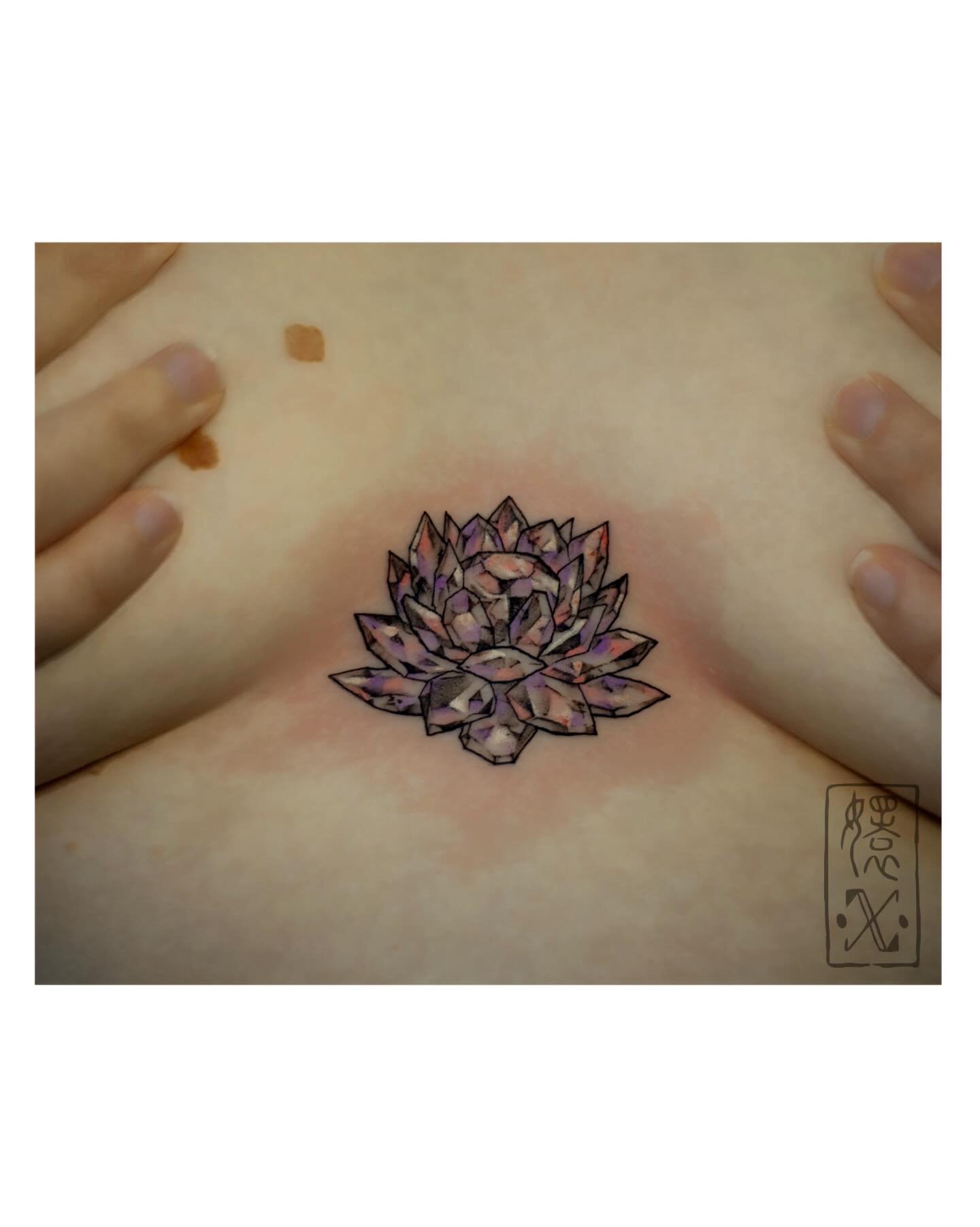 🔮💖💎 by @snayke.tattoo 

We&rsquo;re in love with this dainty Silver Crystal done by our own Crystal🥰 

This piece captures Crys&rsquo;s passion for translating textures onto skin so beautifully~ Usually we get to see her work with metals but make