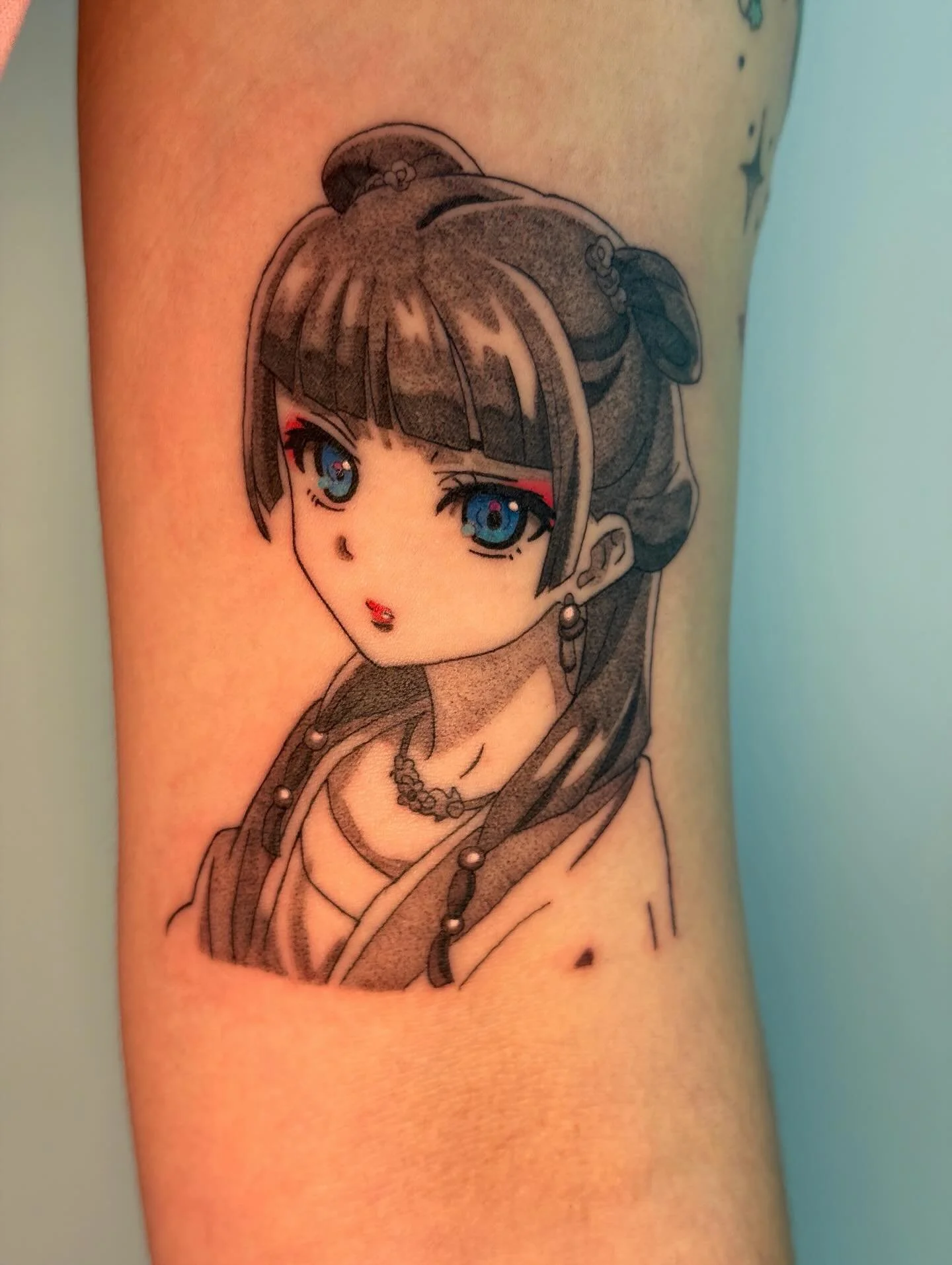 🐱🌸🐸 by @caroxtattoos 

This MaoMao tattoo by our in-house Hime-sama Caro has us counting down the days until season 3 of Apothecary Diaries drops😍

Caro is best known for her anime/manga tattoos with the occasional kawaii twist, but lately she ha