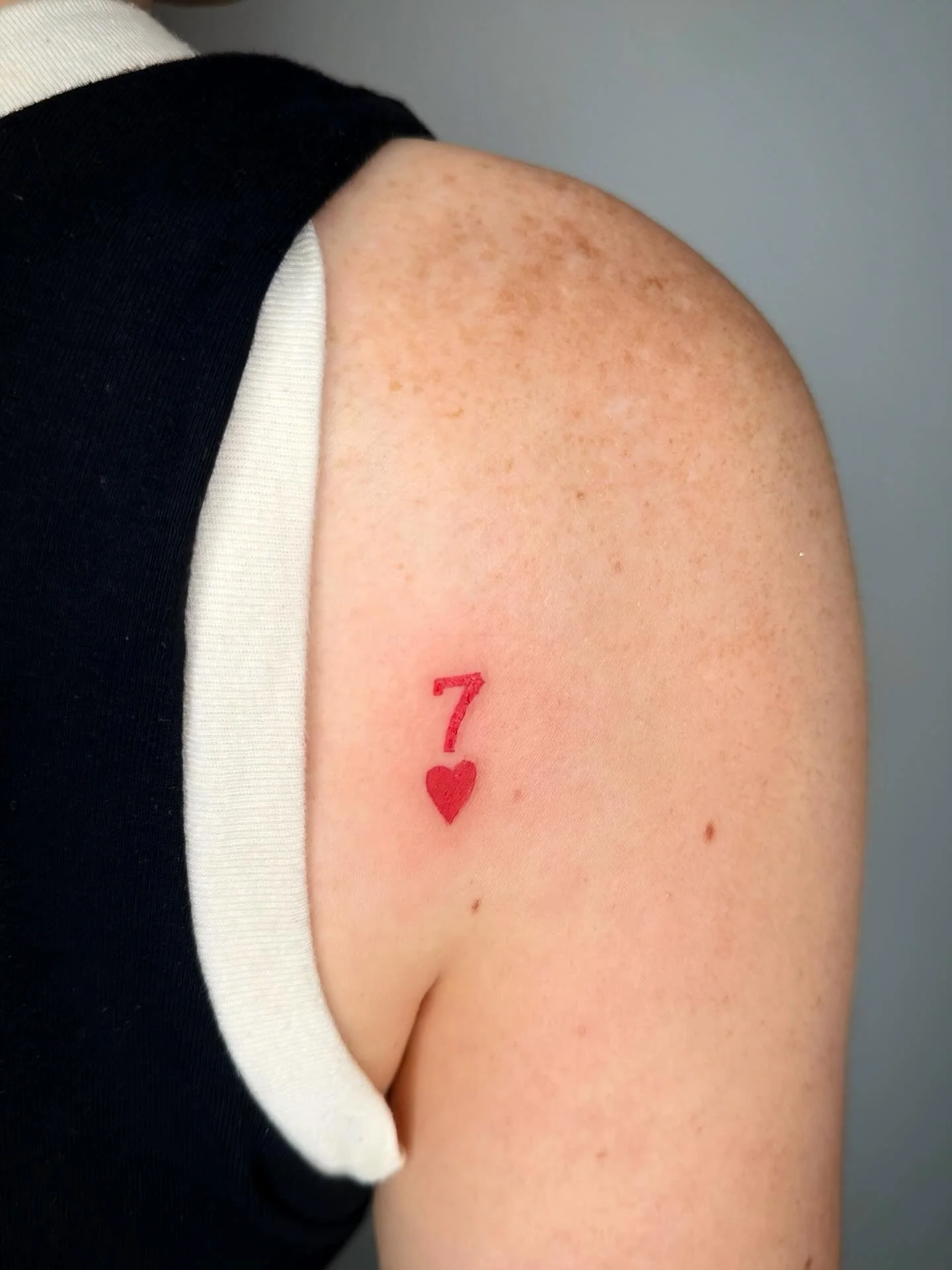 ❗️7️⃣❤️ by @saintshivs 

We&rsquo;re sending you all good luck as we head into the weekend with this piece by our very own Saint Shivs🥰

Shivs dabbles in the world of black and grey, neotraditional, cybersigilism, and text work but has been looking 