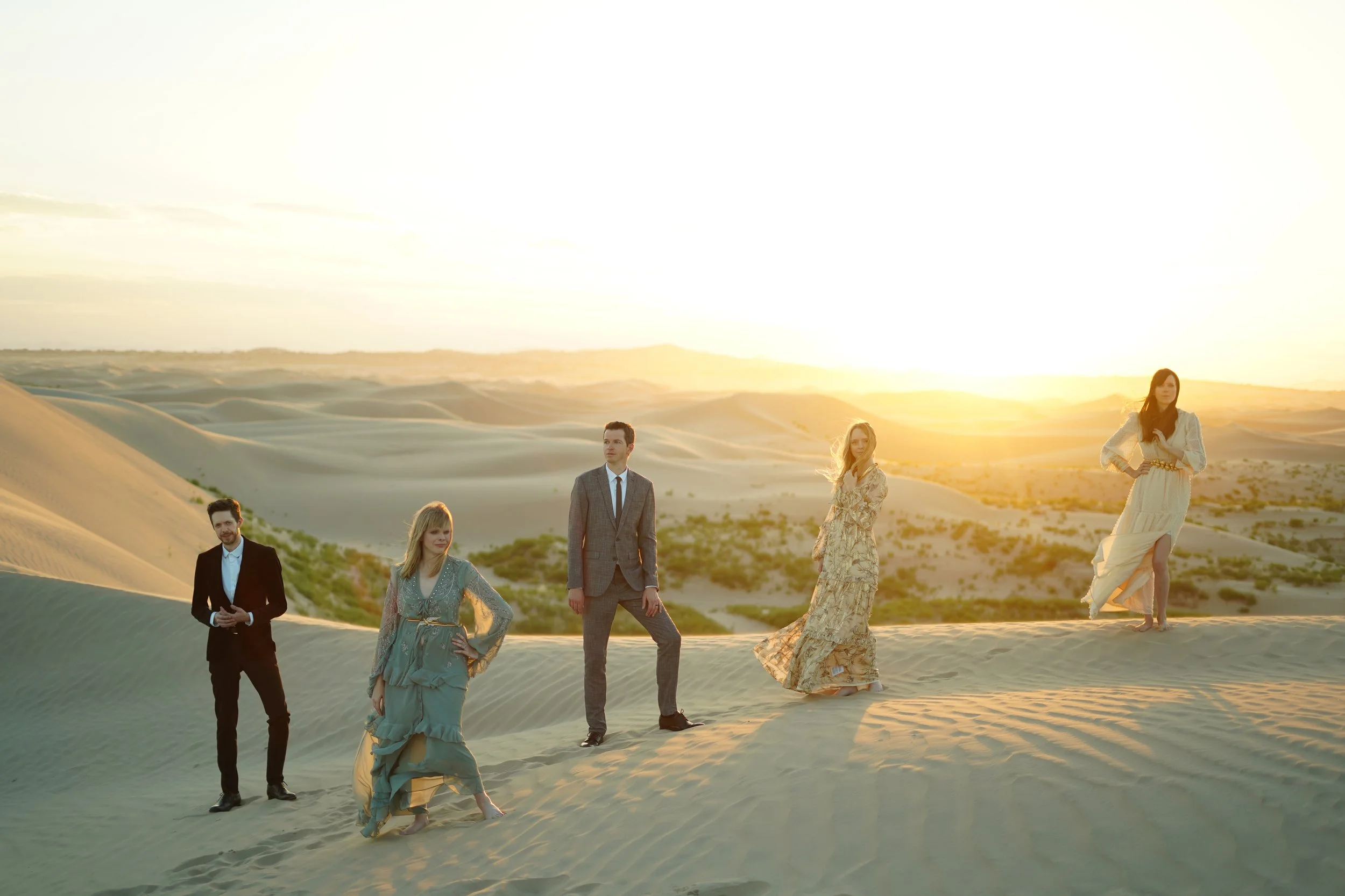 The 5 Browns, classical sibling piano group