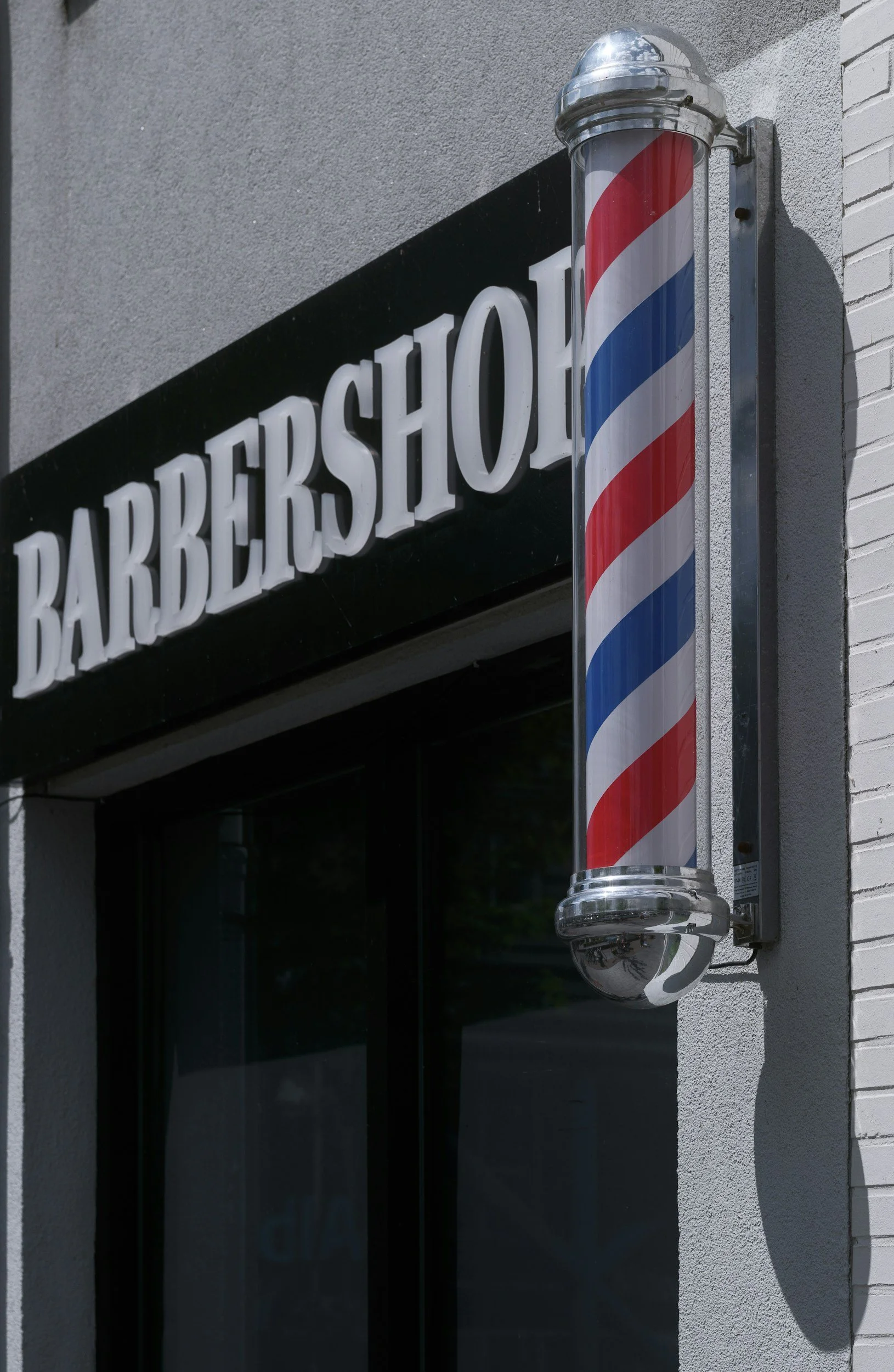Digital Marketing for Barbershops: How to Build a Waitlist Using Instagram and Google