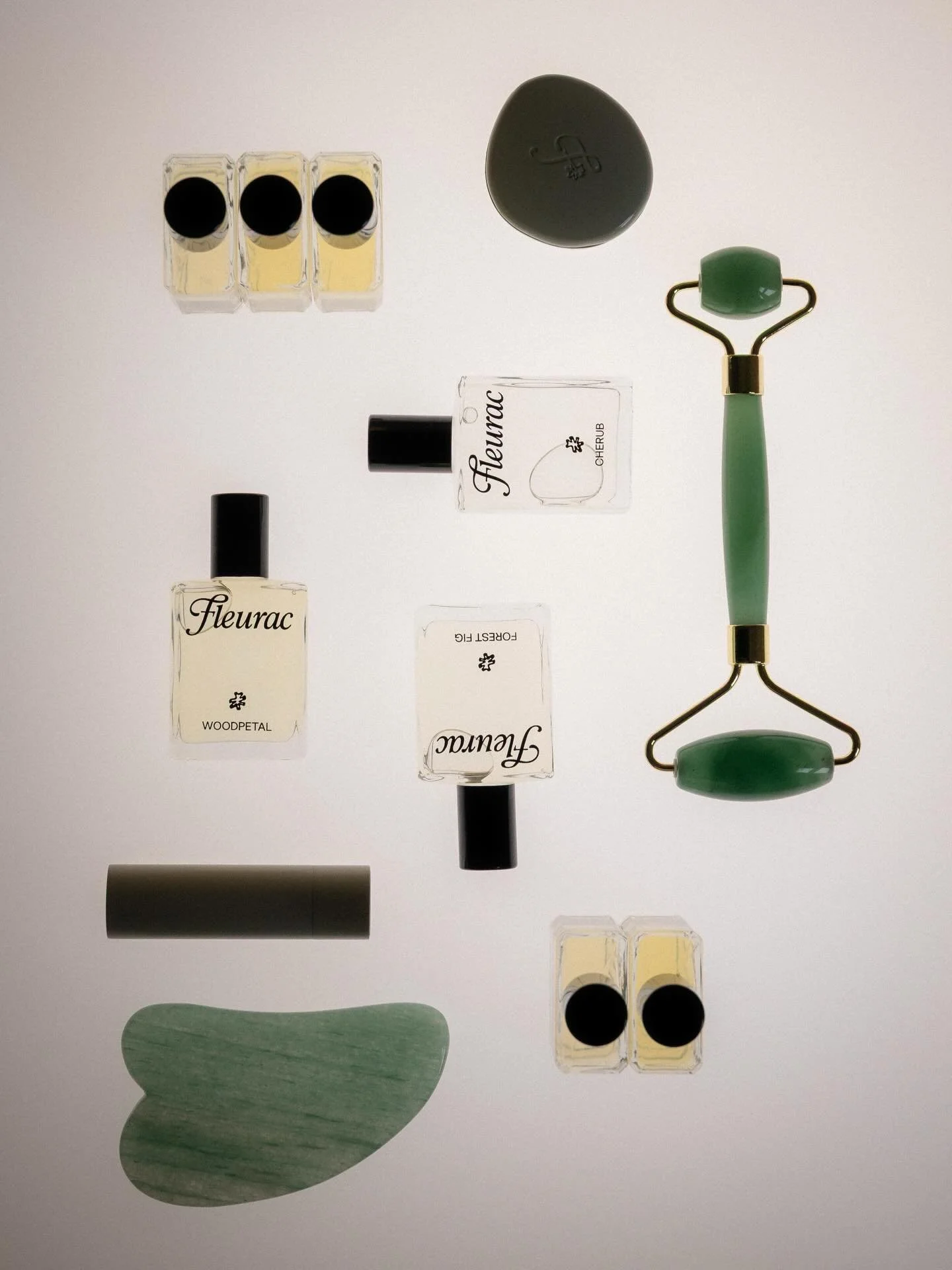 Recent work for @fleurac_fragrance a thoughtful and woman-owned line of fragrance that celebrates the daily ritual of applying fragrance, while caring for your skin the same time ✨✨✨

#fragrance #productphotography #brandshoot
