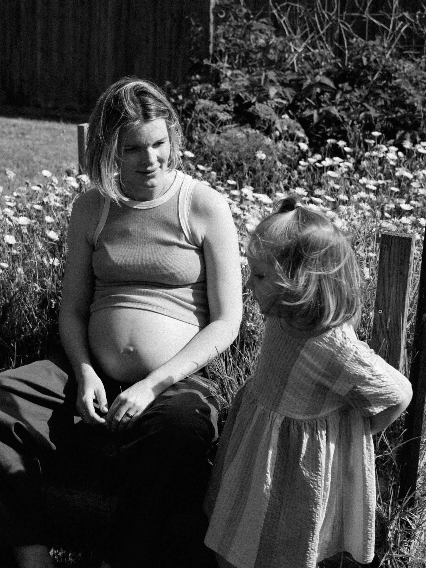 Emily and Lily in the backyard, late last year, waiting for baby Nina 💛🌼✨

#maternityphotography #motherhood #melbourne #familyphotography #melbournefamilyphotographer