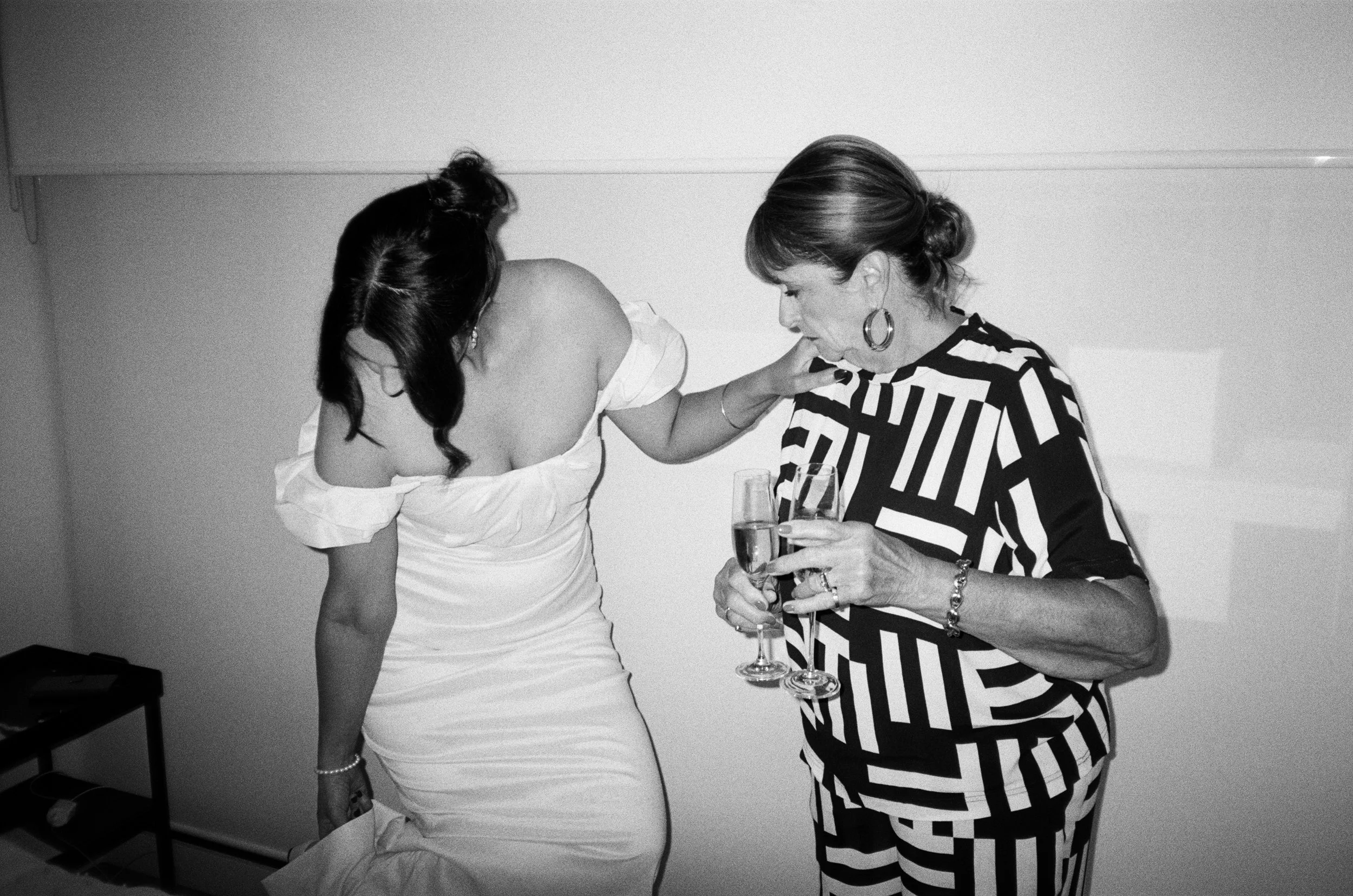 Melbourne weddings on film, getting ready